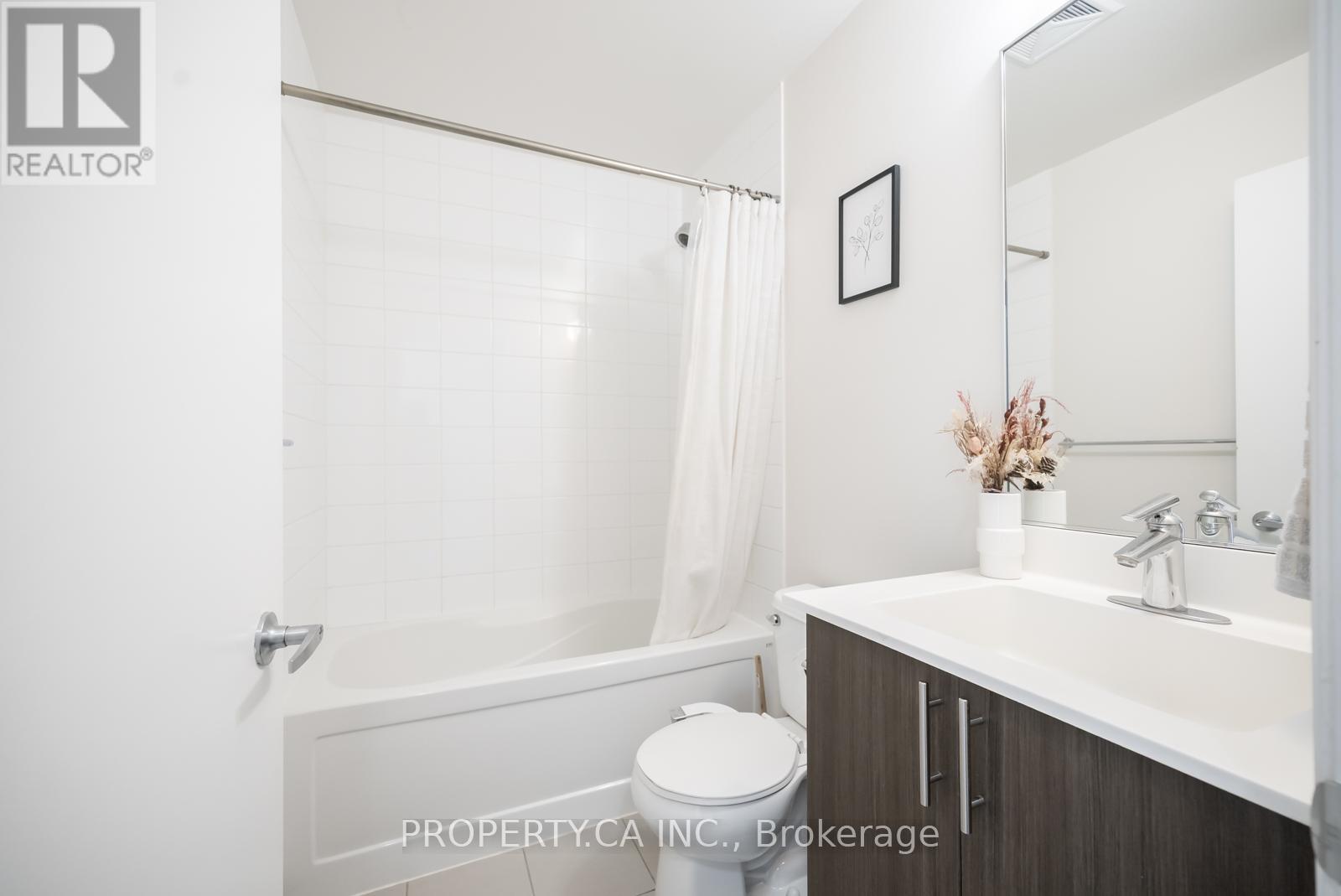 #516 17 KENASTON GARDENS - 21