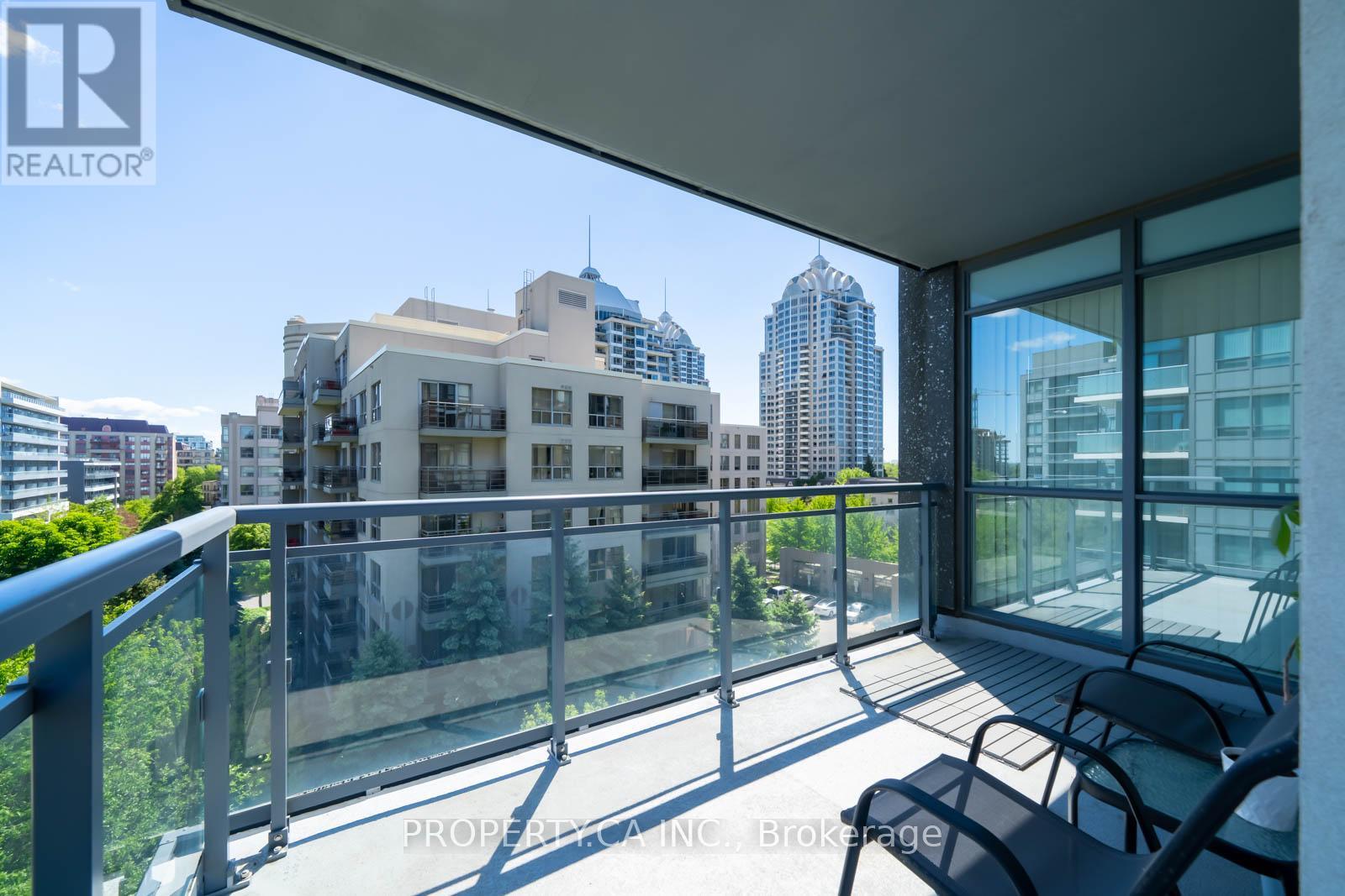 #516 17 KENASTON GARDENS - 28