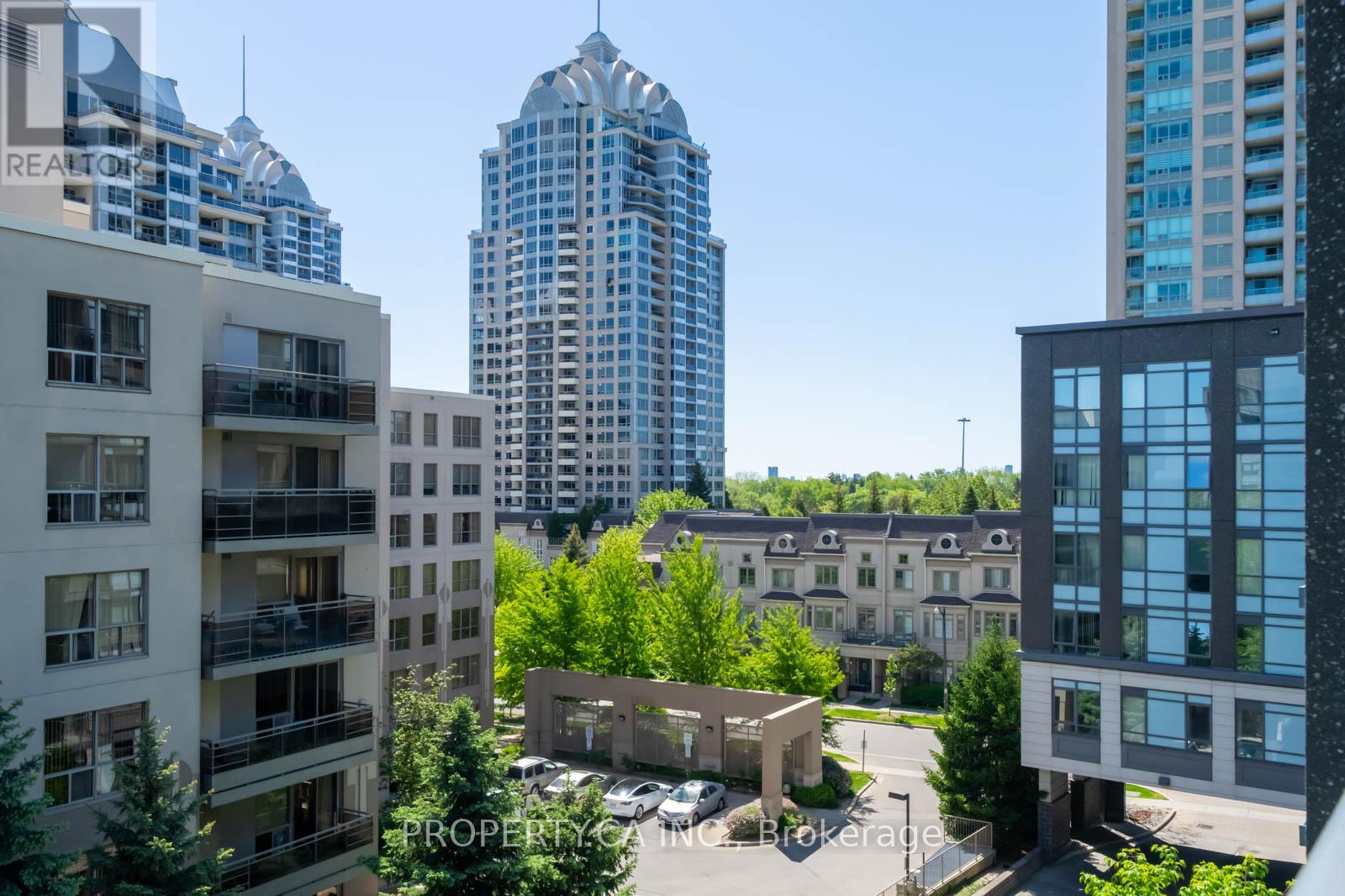 #516 17 KENASTON GARDENS - 30