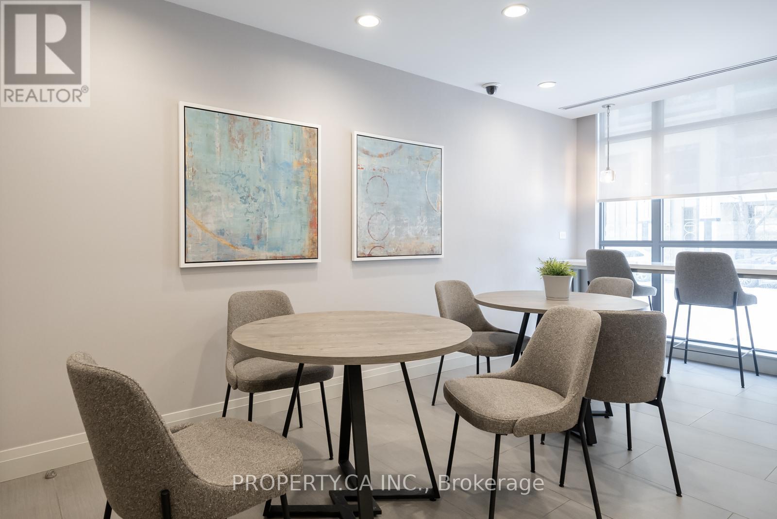 #516 17 KENASTON GARDENS - 36