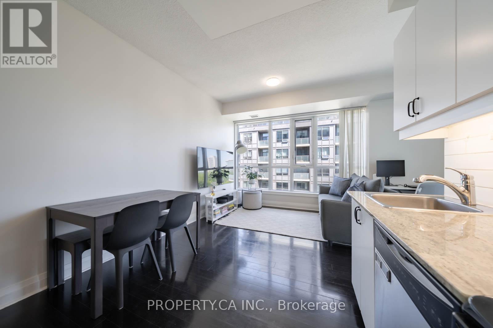 #516 17 KENASTON GARDENS - 9