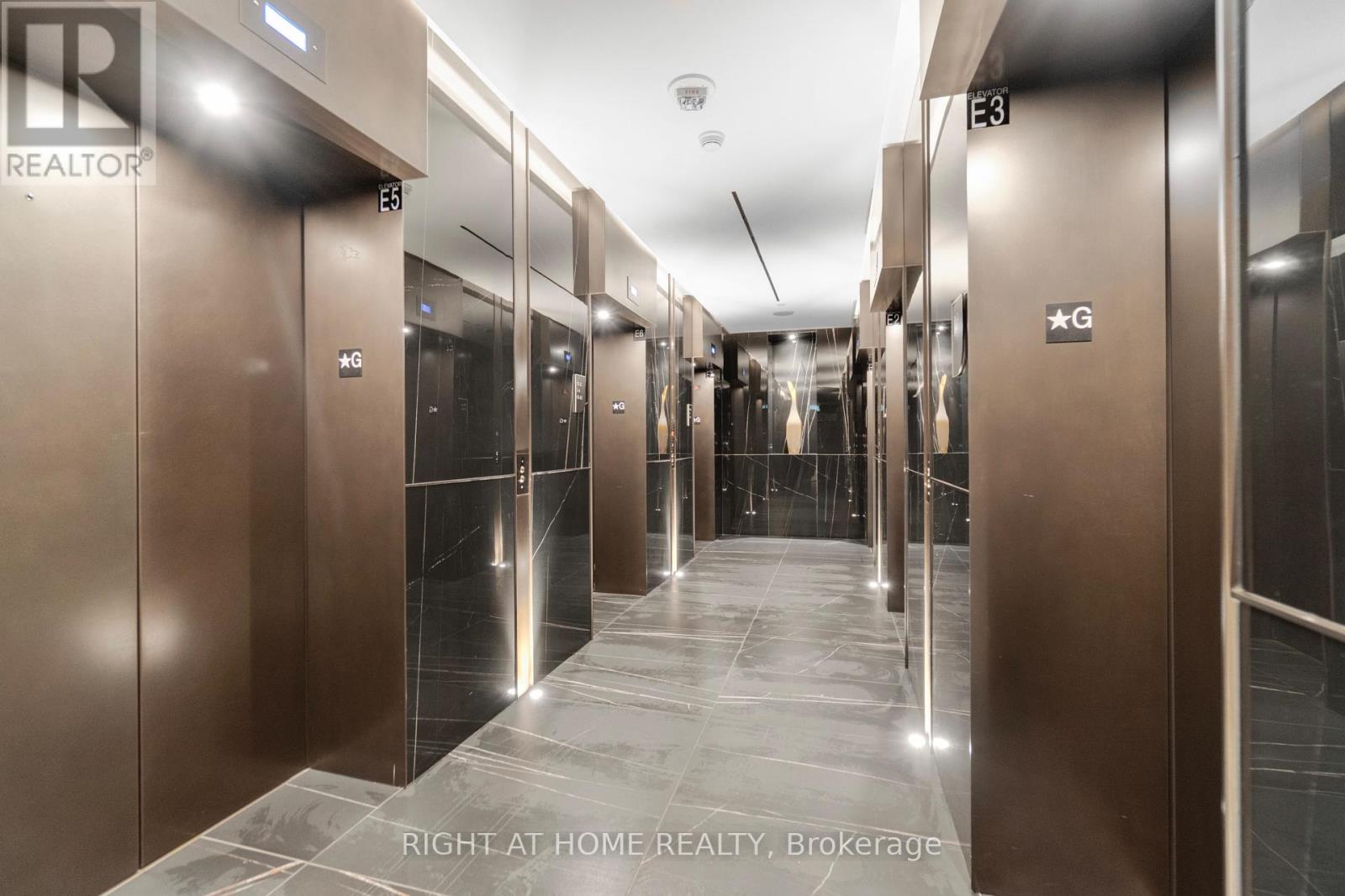 #2113 11 YORKVILLE AVENUE - 6