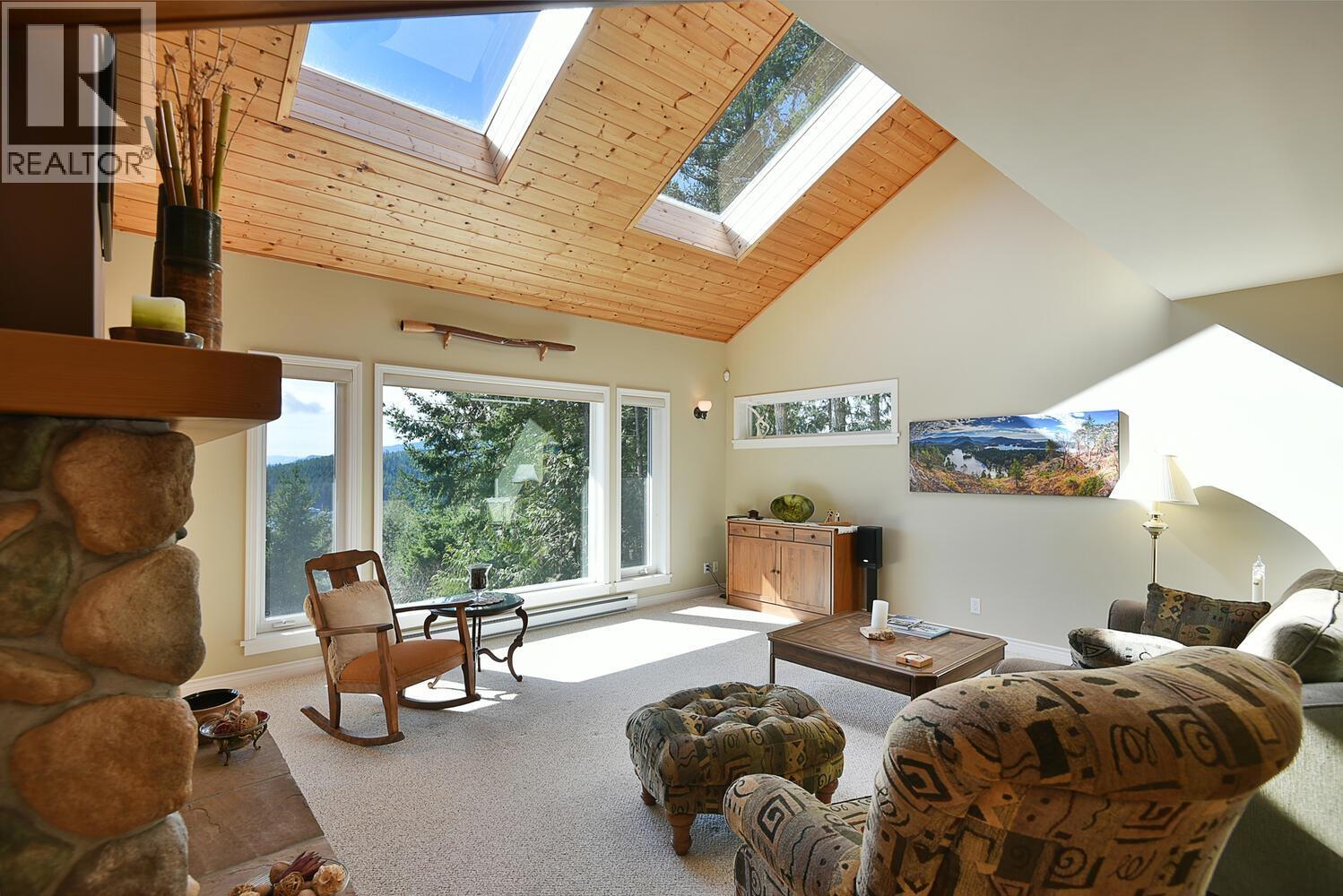 4862 HOTEL LAKE Road, Garden Bay, British Columbia, V0N1S1, Garden Bay, British Columbia — photo 4 of 5