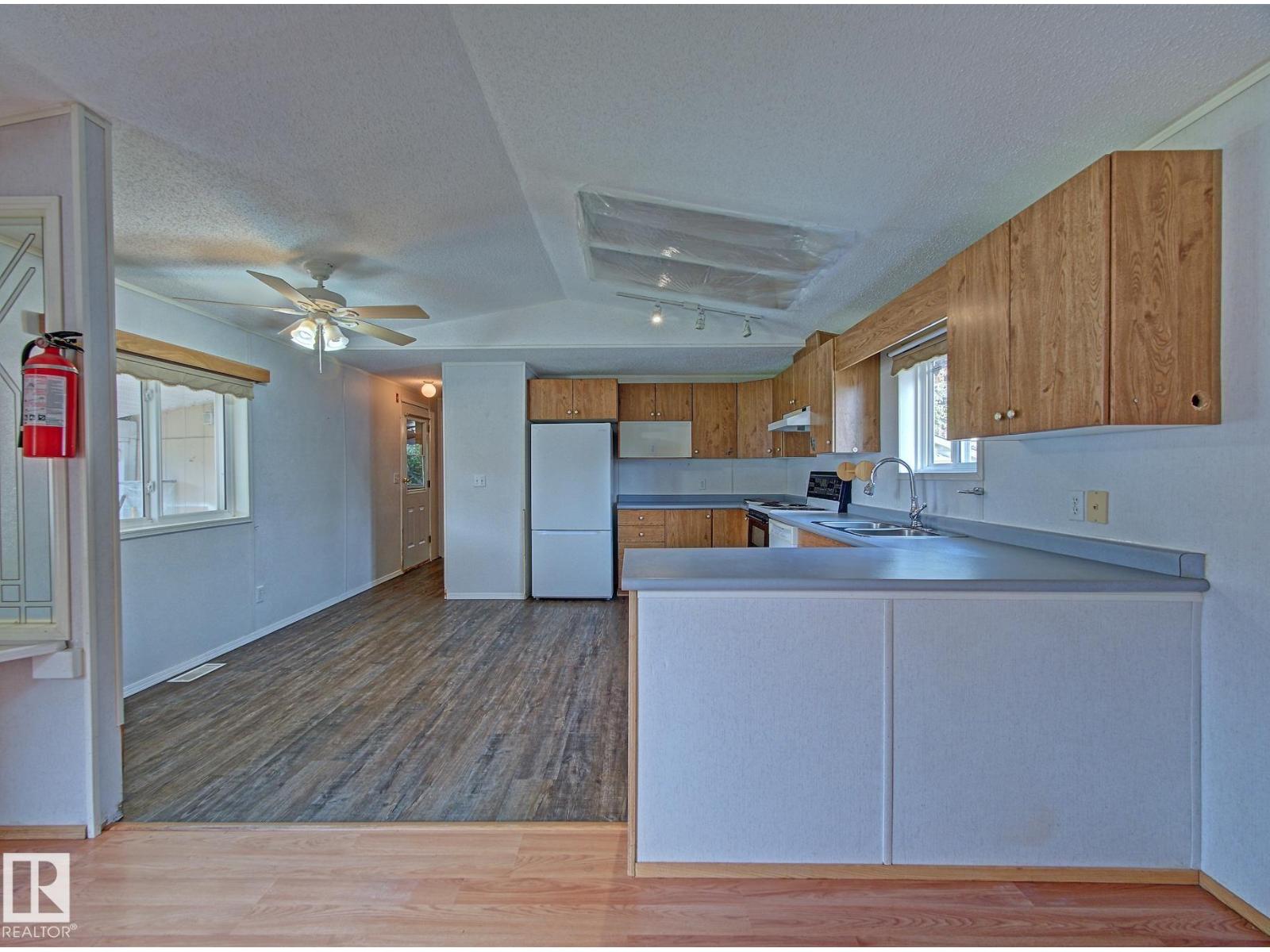 5434 Eastview CR - 10