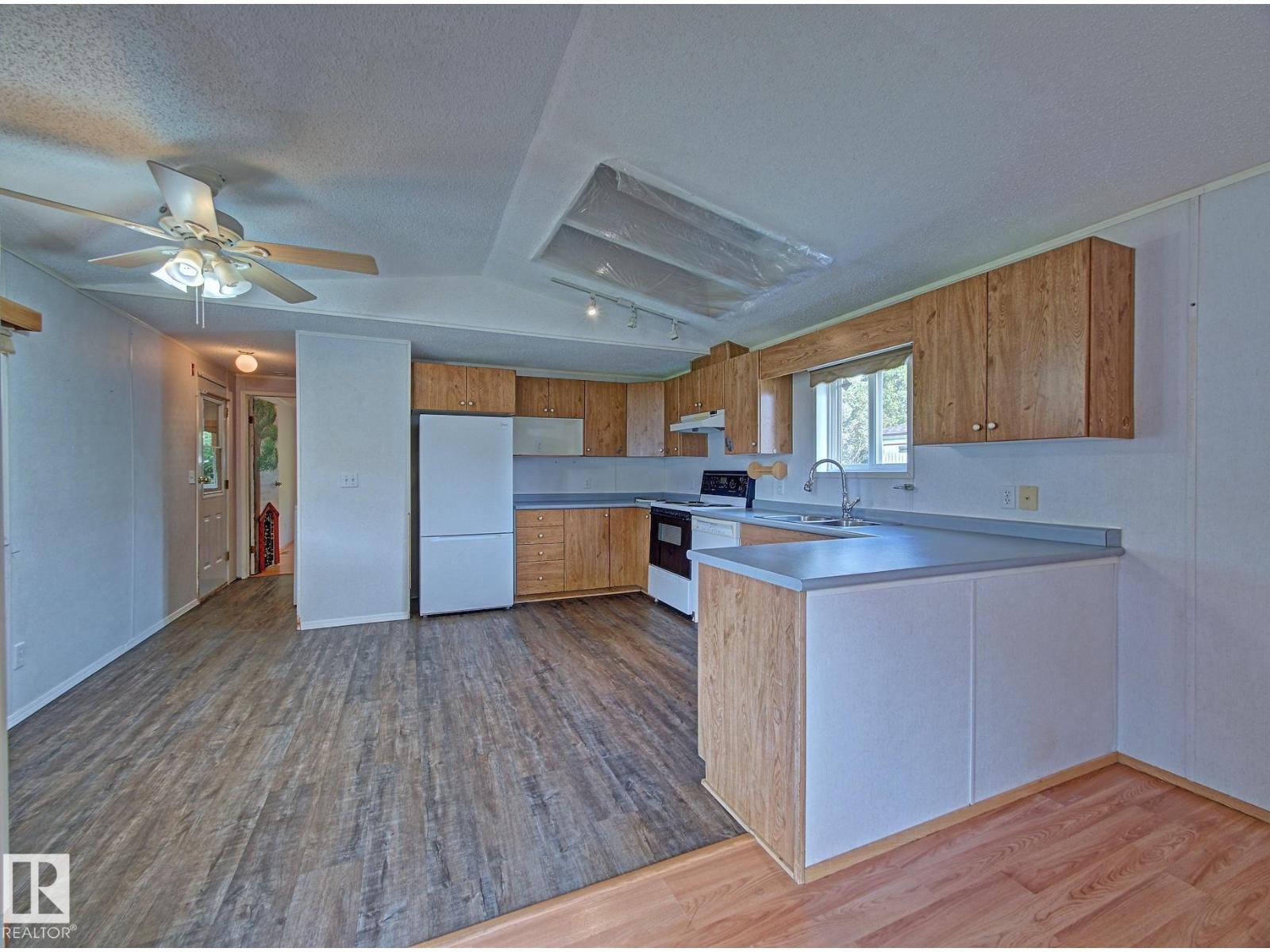 5434 Eastview CR - 11