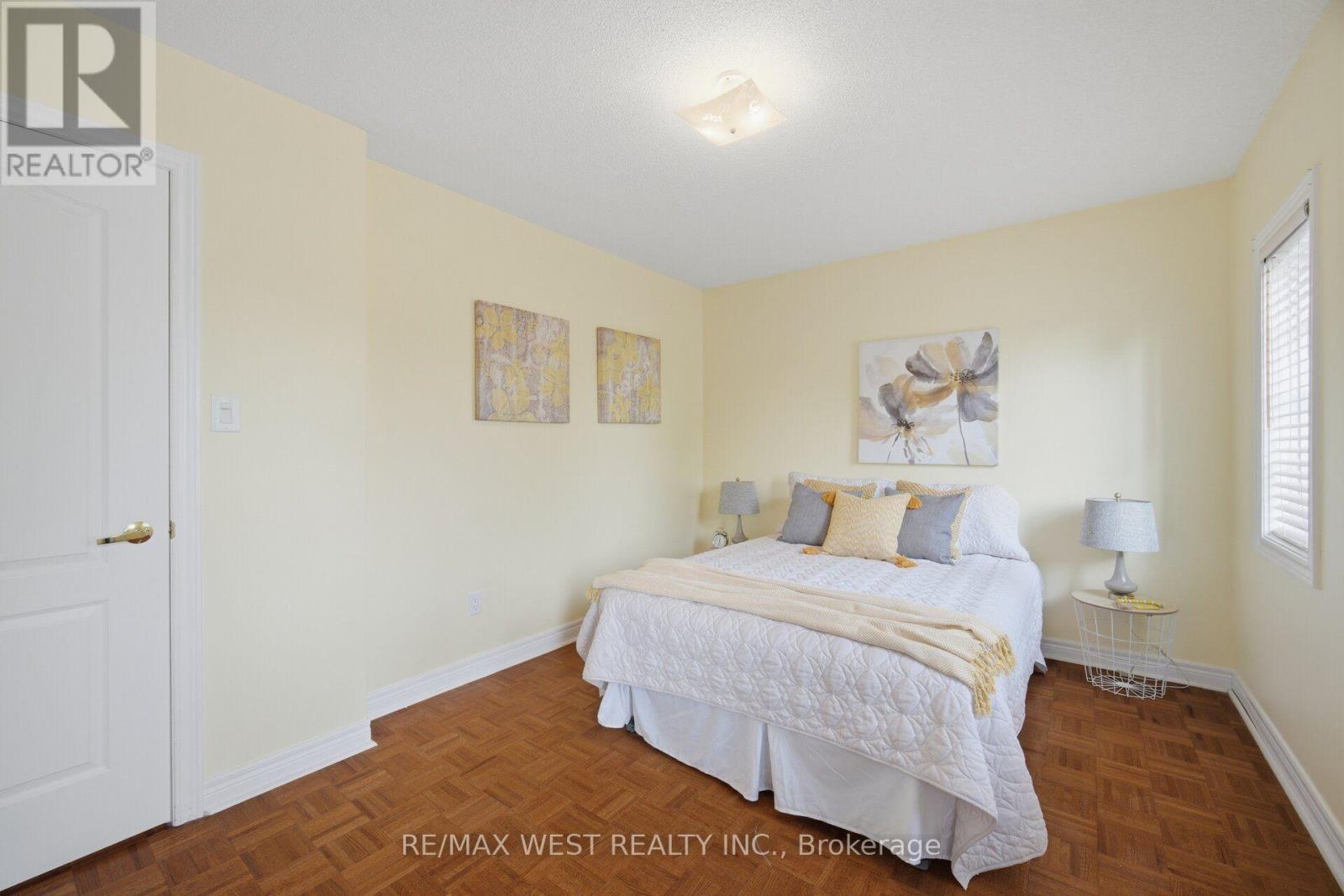 12 MIRA VISTA PLACE - 32