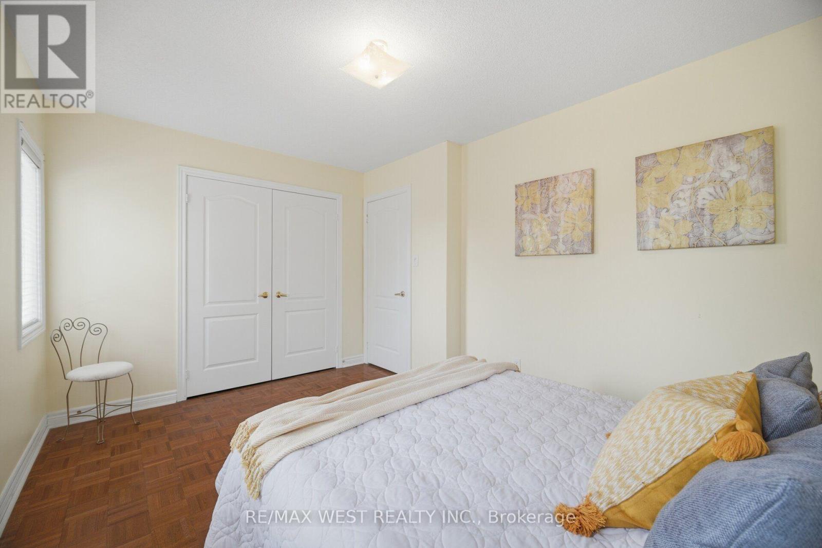 12 MIRA VISTA PLACE - 33