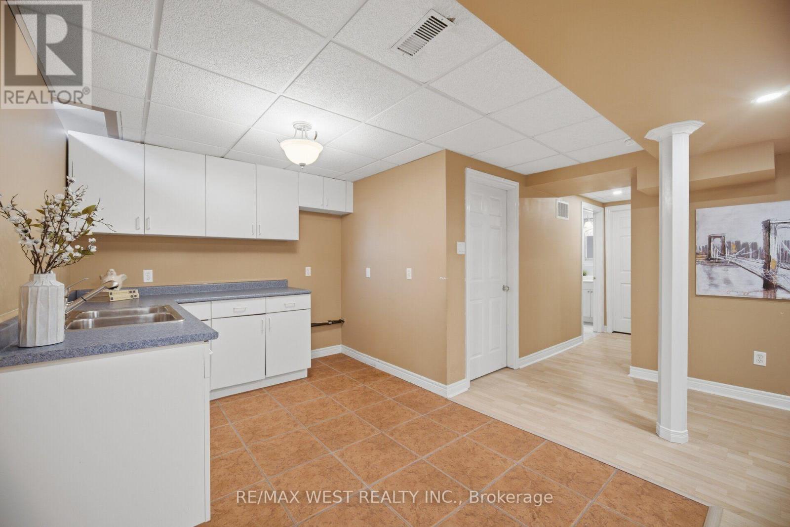 12 MIRA VISTA PLACE - 38