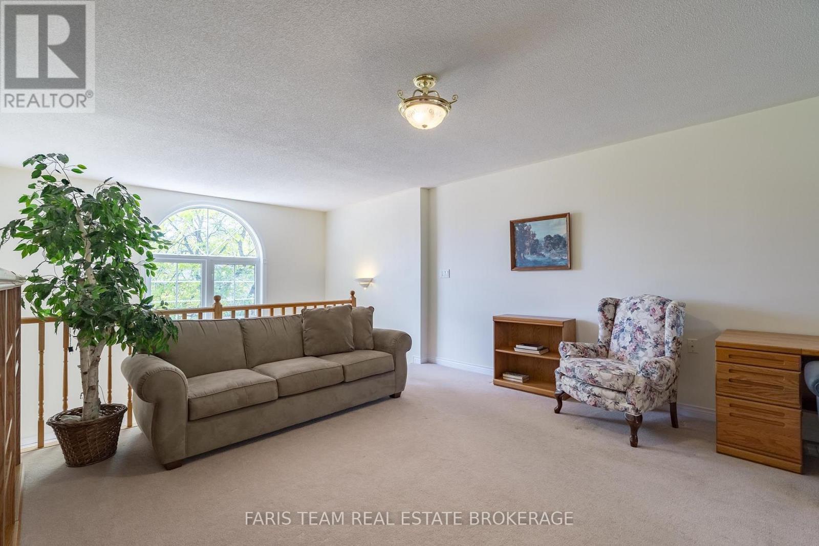 #518 60 MUSEUM DRIVE - 21
