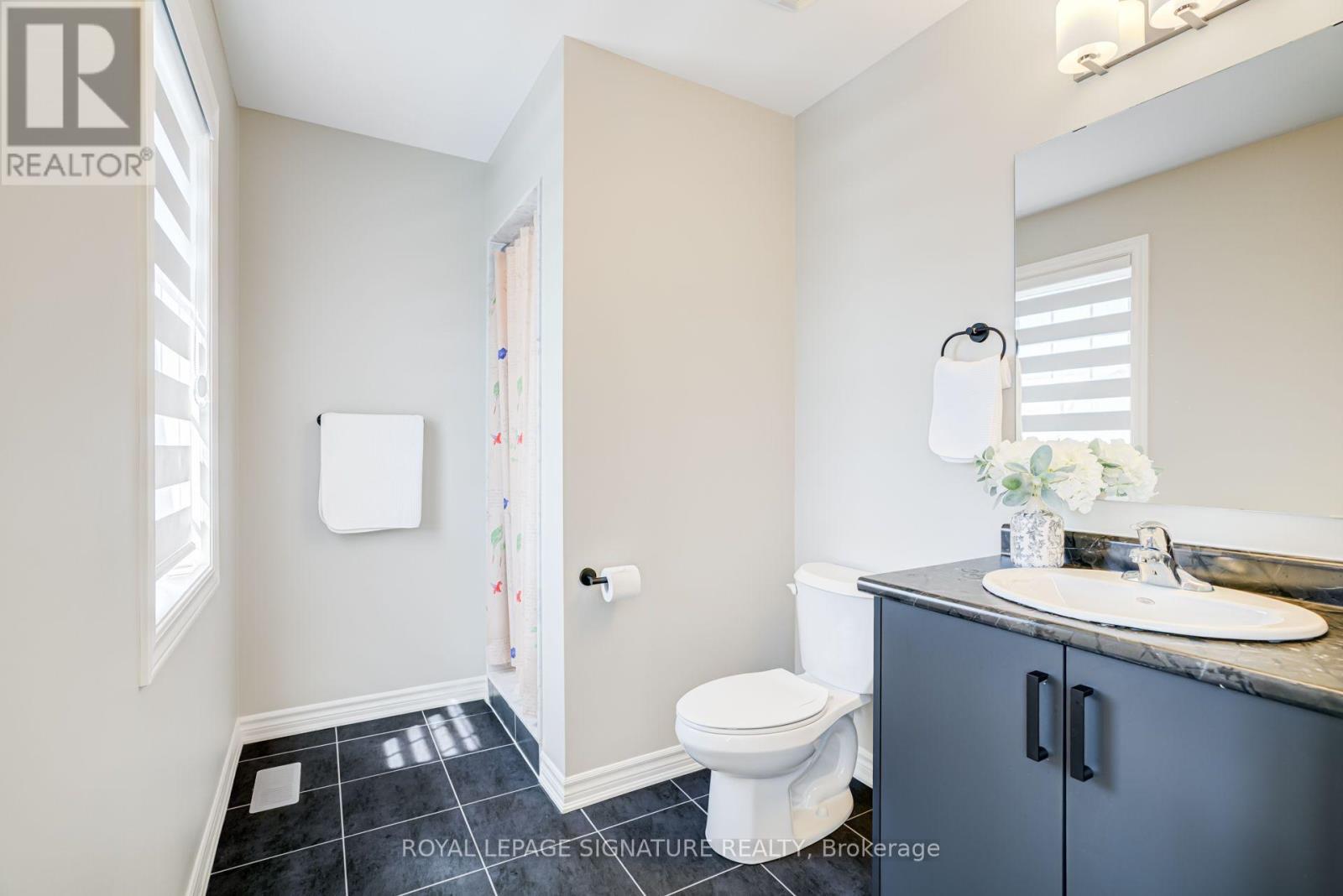 252 SPRINGFIELD CRESCENT - 22