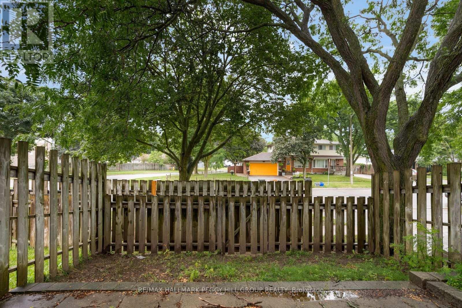 #38 52 ADELAIDE STREET - 13