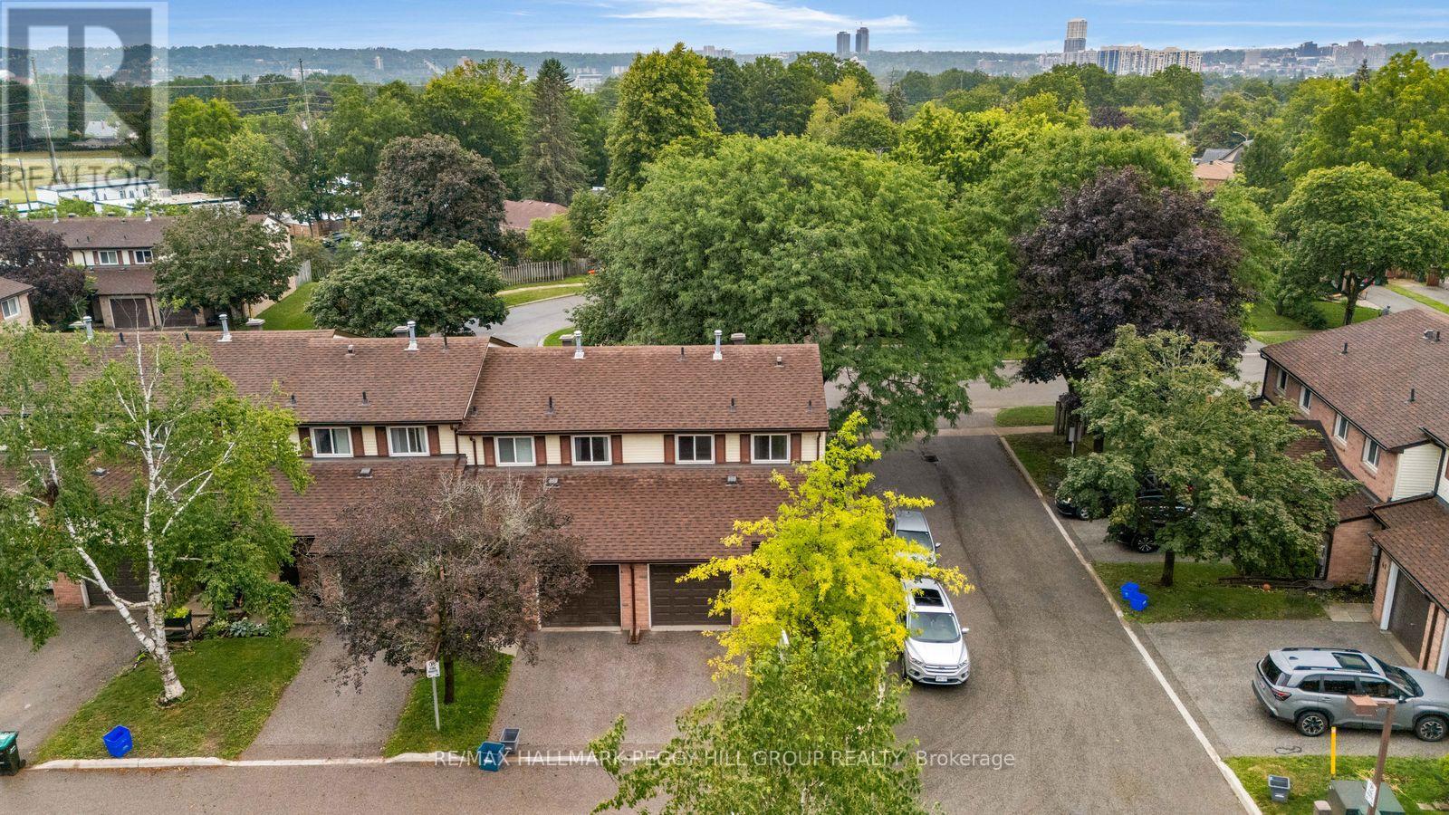 #38 52 ADELAIDE STREET - 2