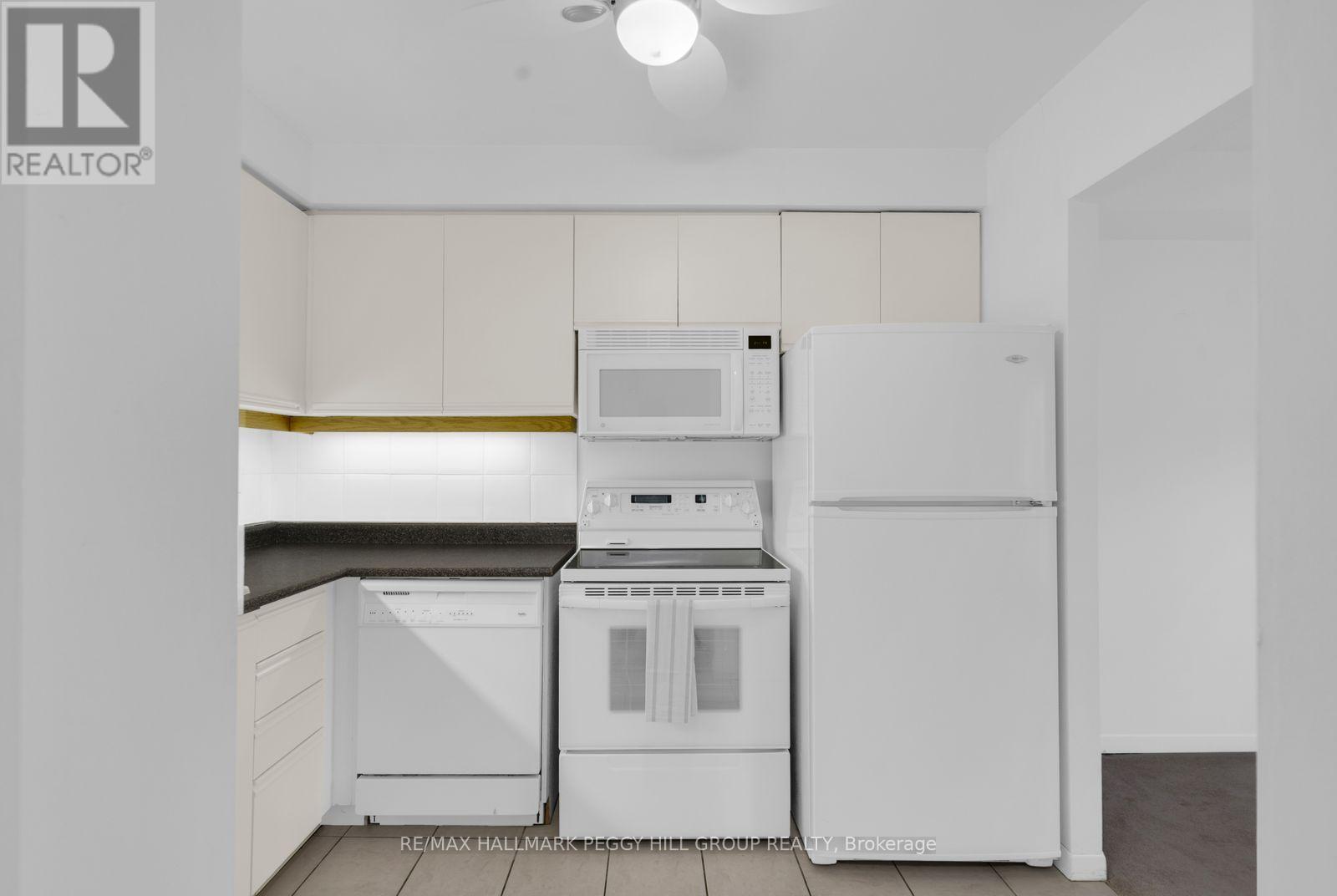 #38 52 ADELAIDE STREET - 5