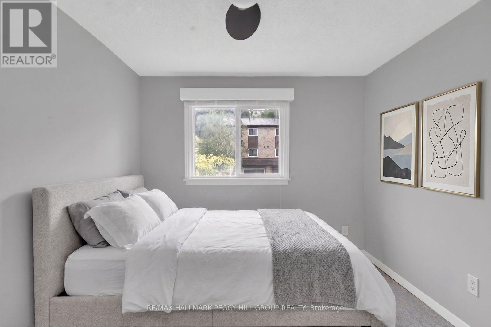 #38 52 ADELAIDE STREET - 9