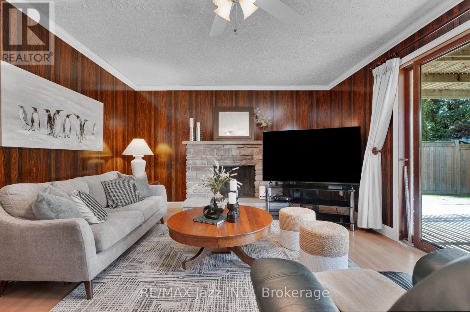 802 FERNDALE STREET - 24