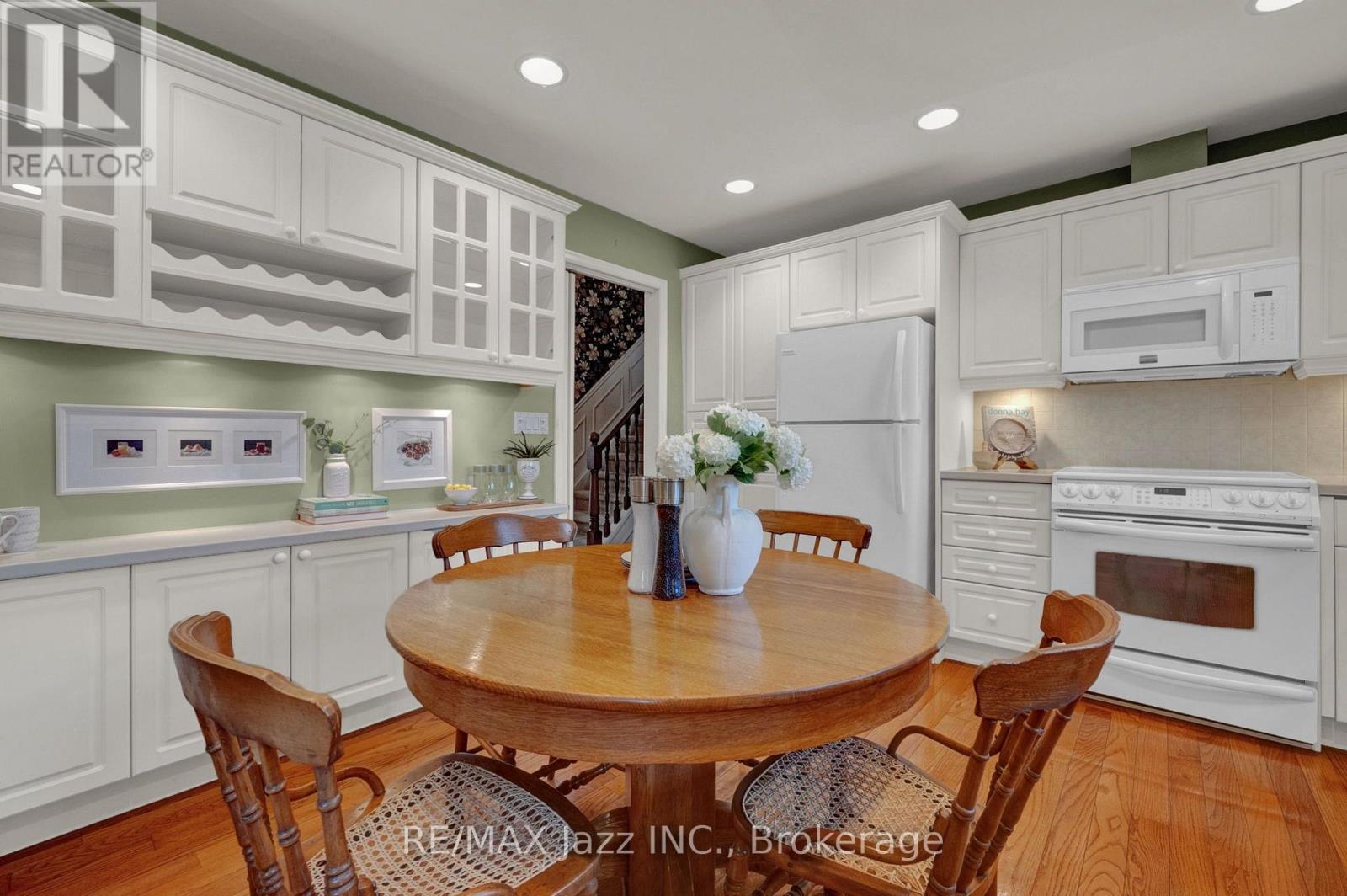 802 FERNDALE STREET - 12