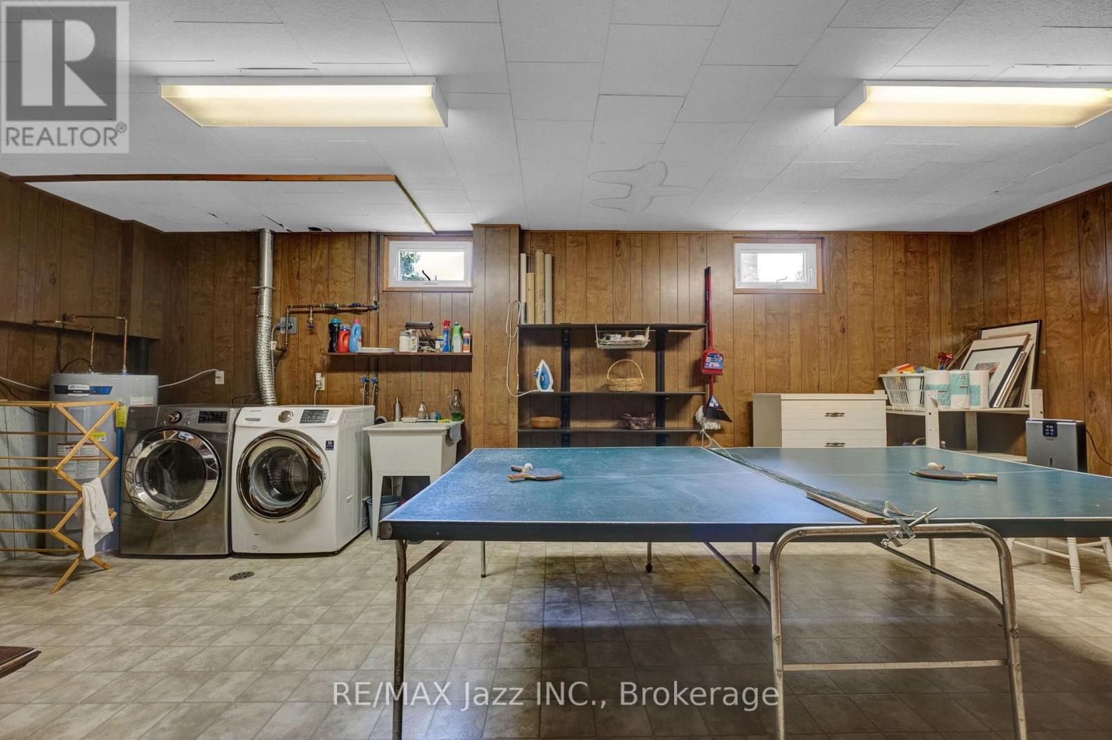 802 FERNDALE STREET - 35