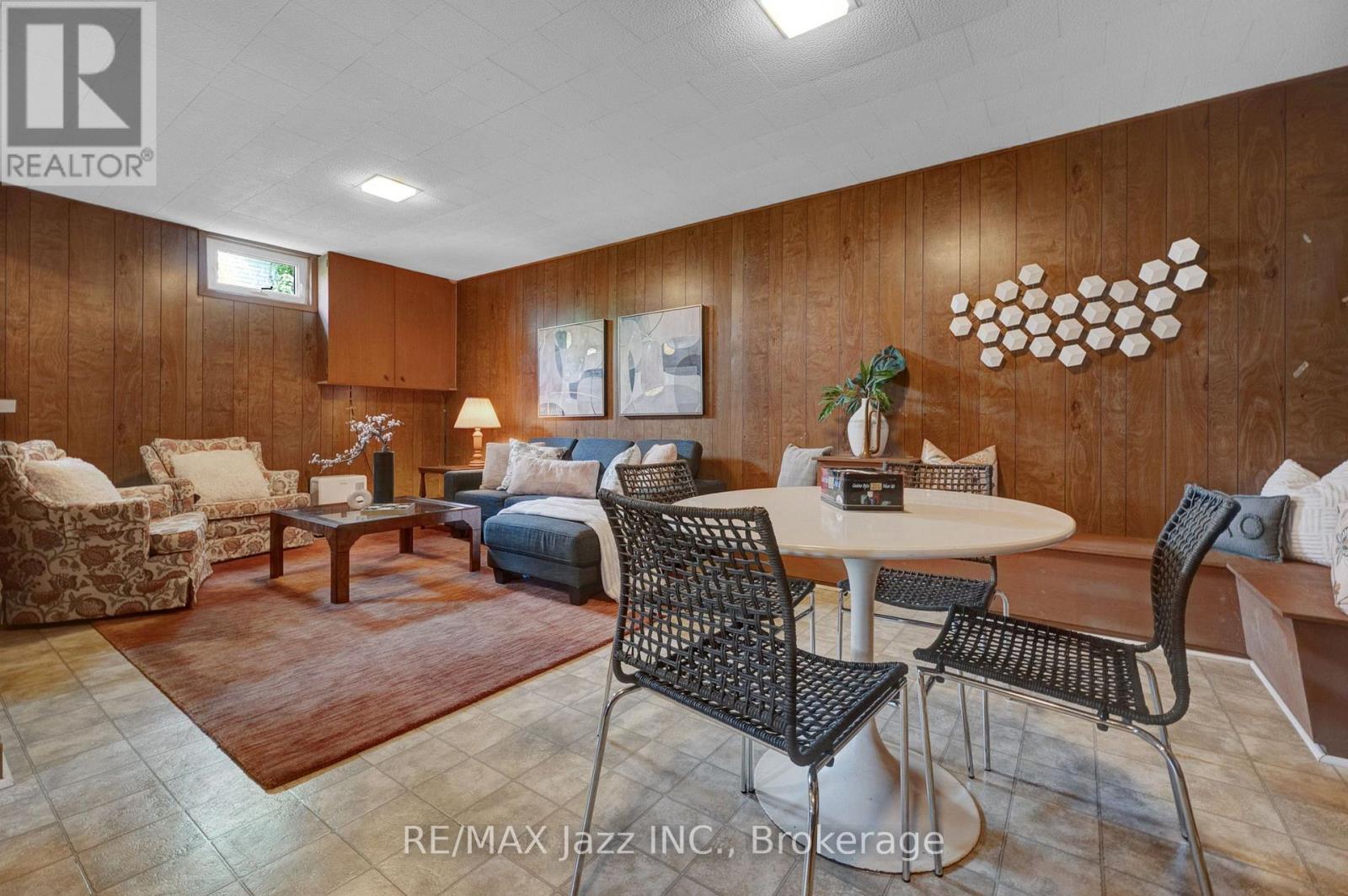 802 FERNDALE STREET - 28