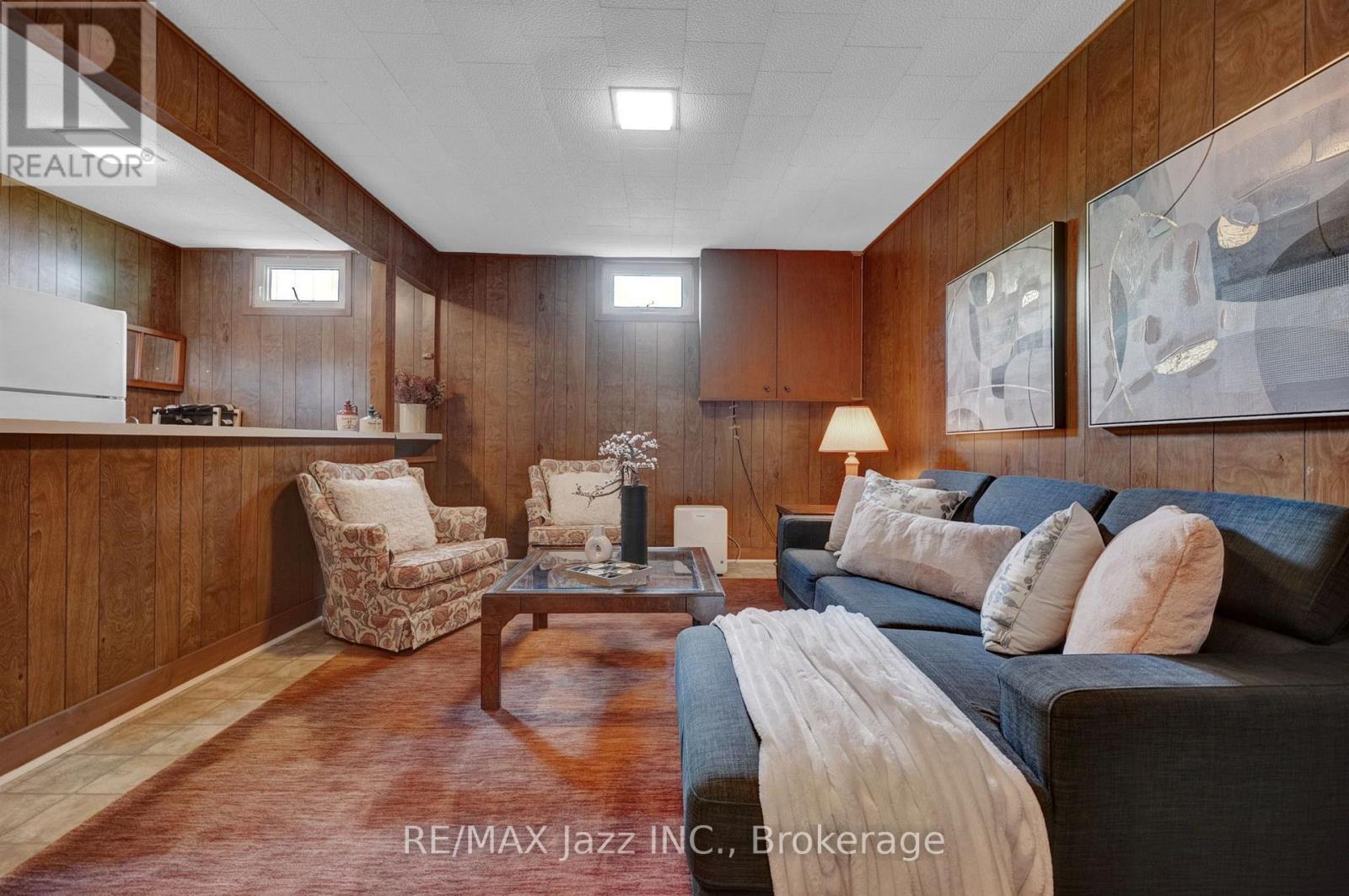 802 FERNDALE STREET - 31