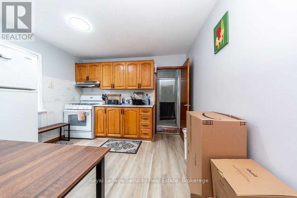 77 BRANDON AVENUE - 15