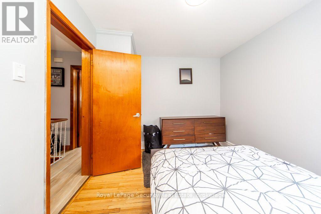 77 BRANDON AVENUE - 23