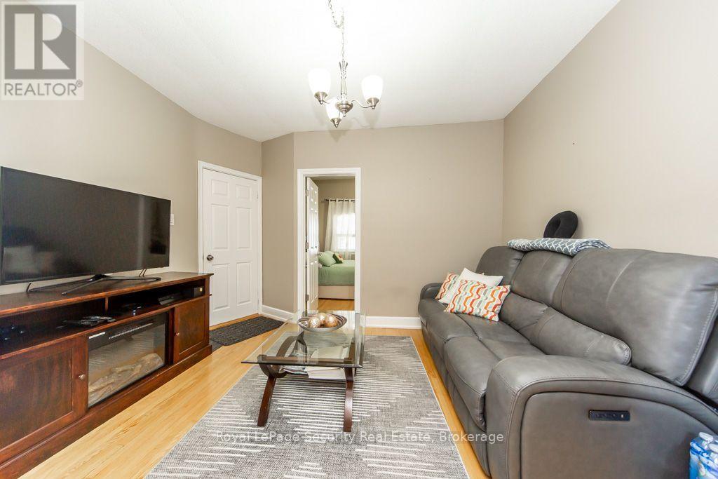 77 BRANDON AVENUE - 3
