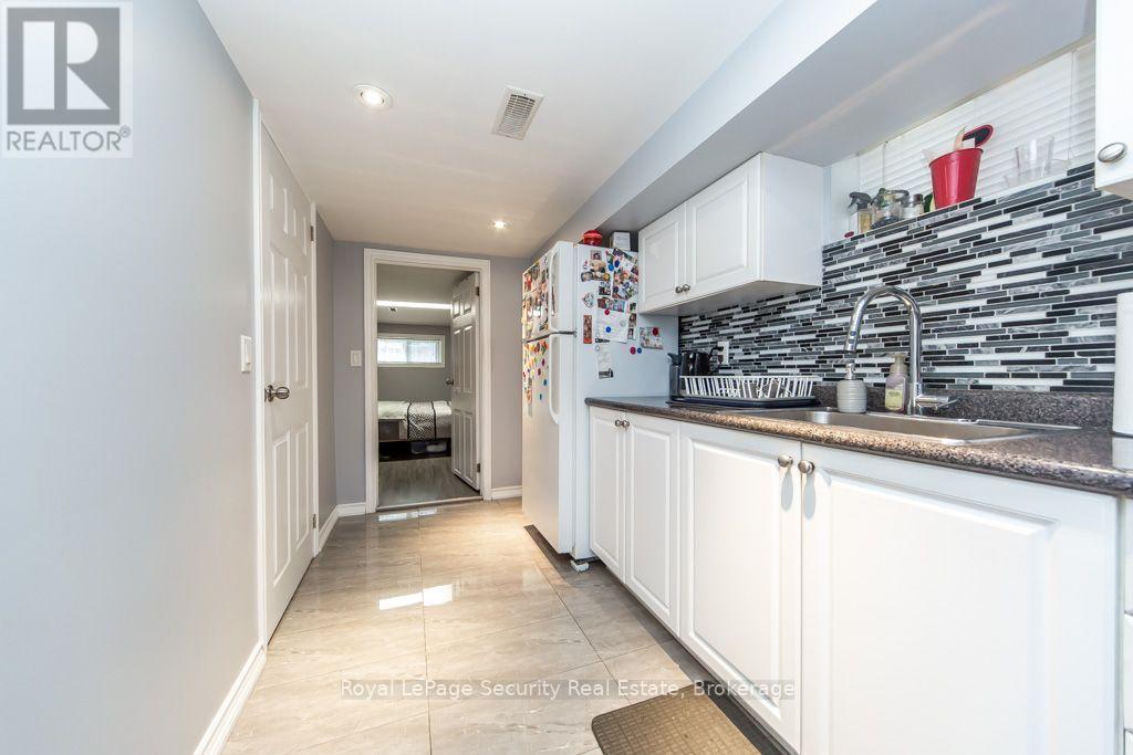77 BRANDON AVENUE - 30