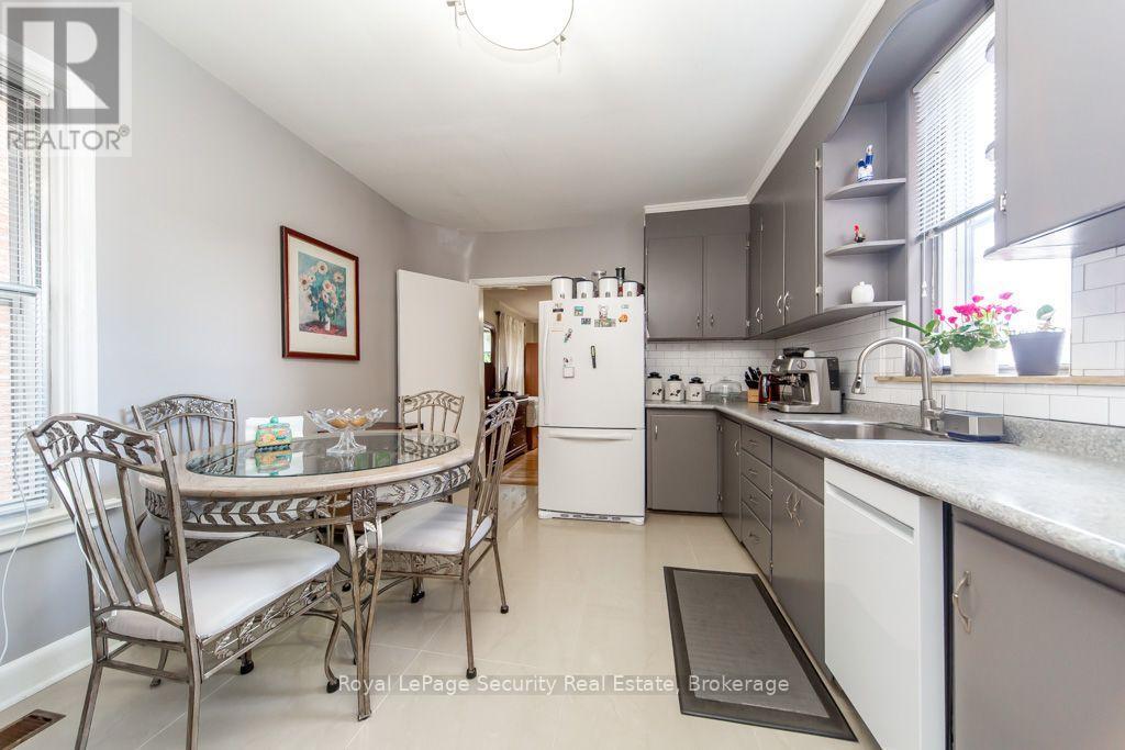 77 BRANDON AVENUE - 5