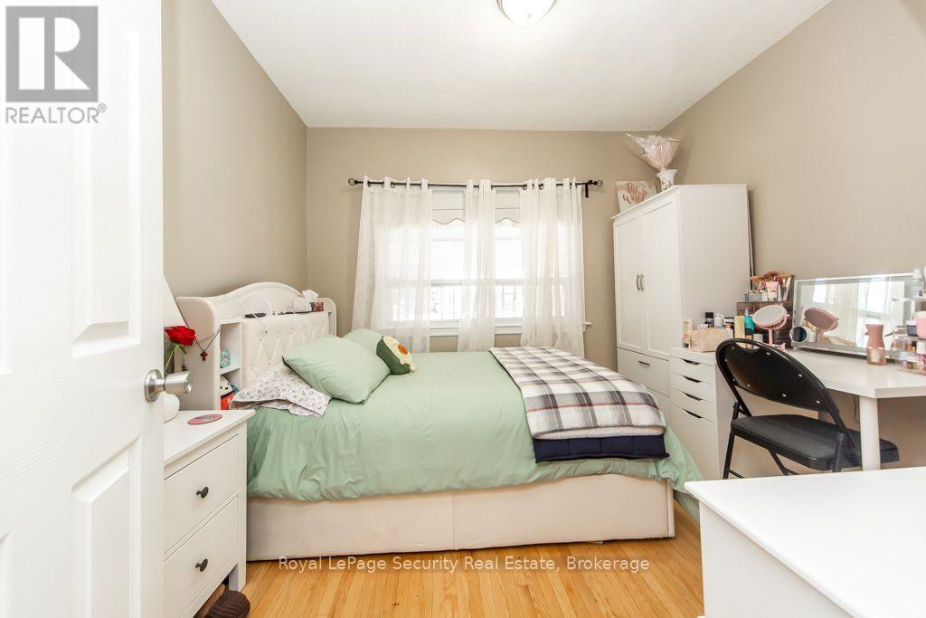 77 BRANDON AVENUE - 9