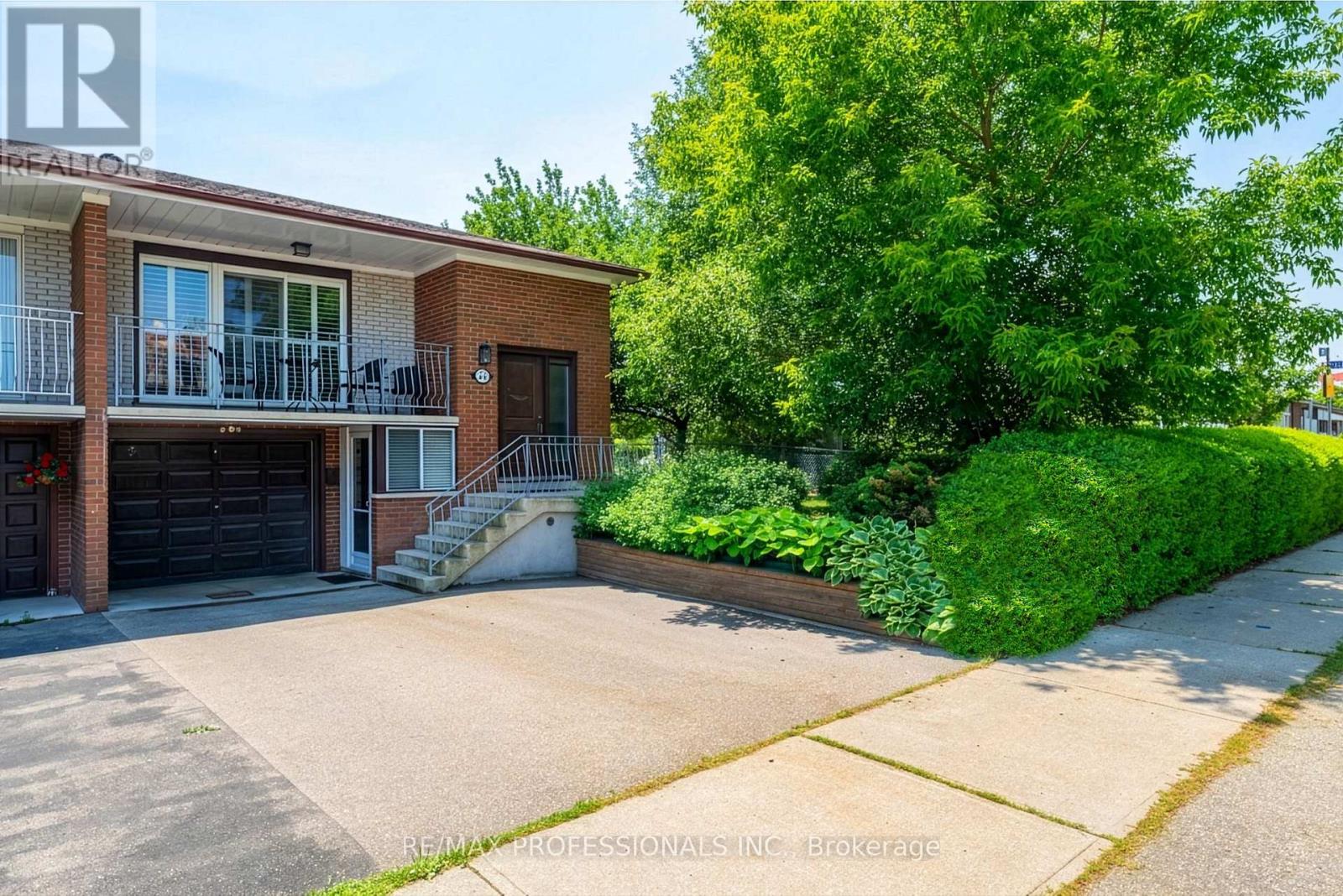 23 ANTHIA DRIVE - 1