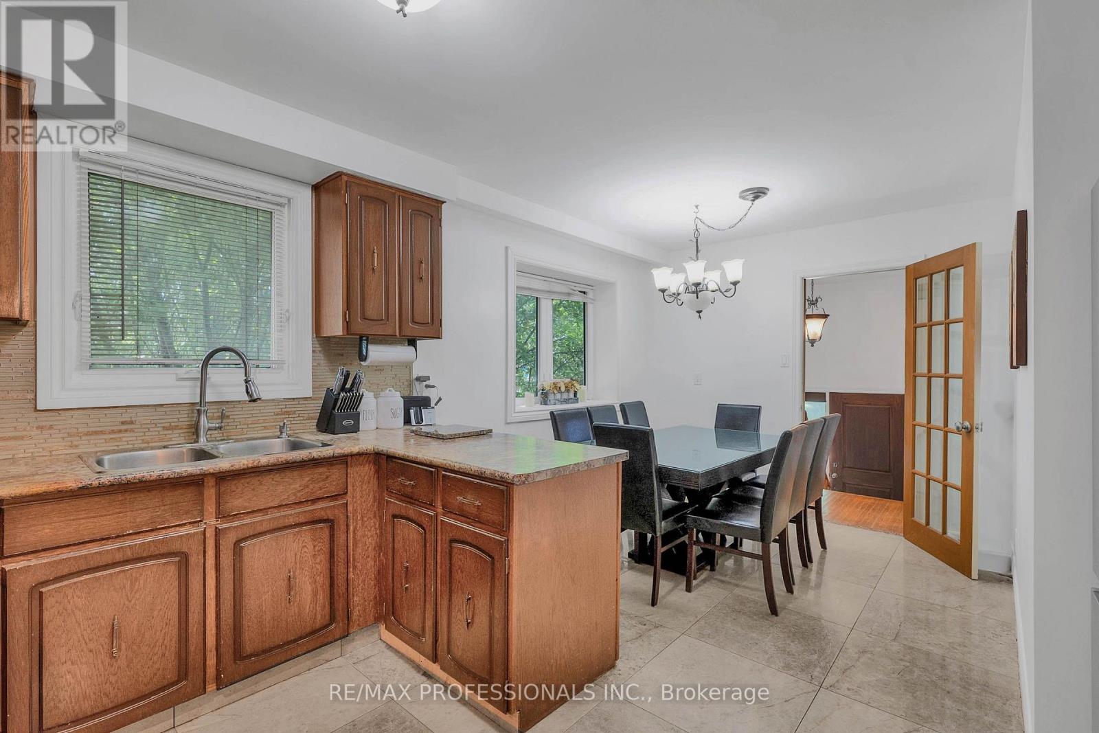 23 ANTHIA DRIVE - 12