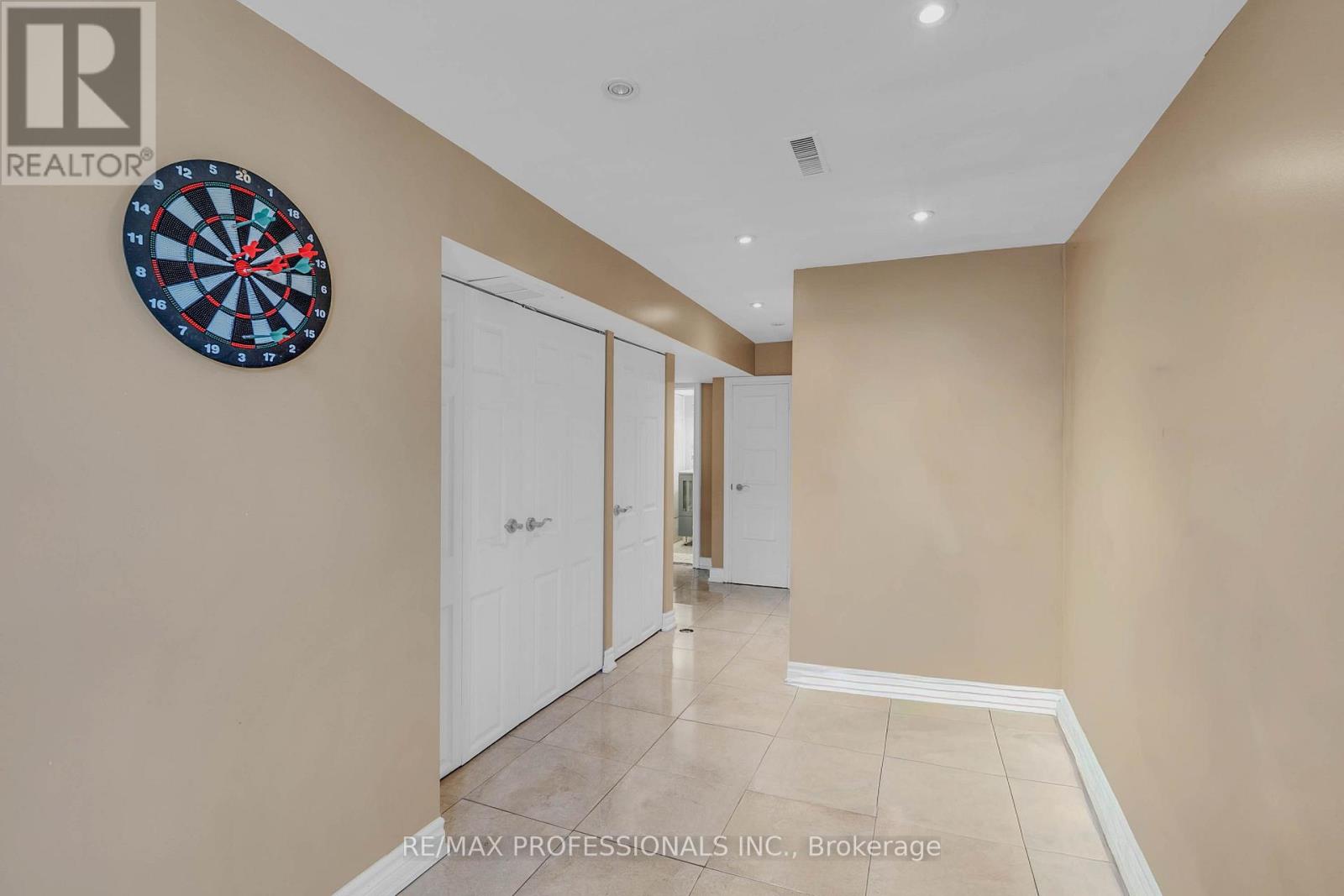 23 ANTHIA DRIVE - 34