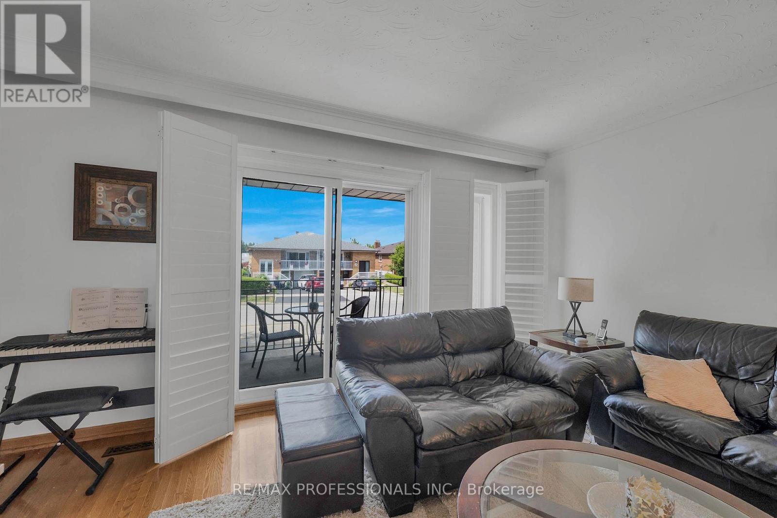 23 ANTHIA DRIVE - 6