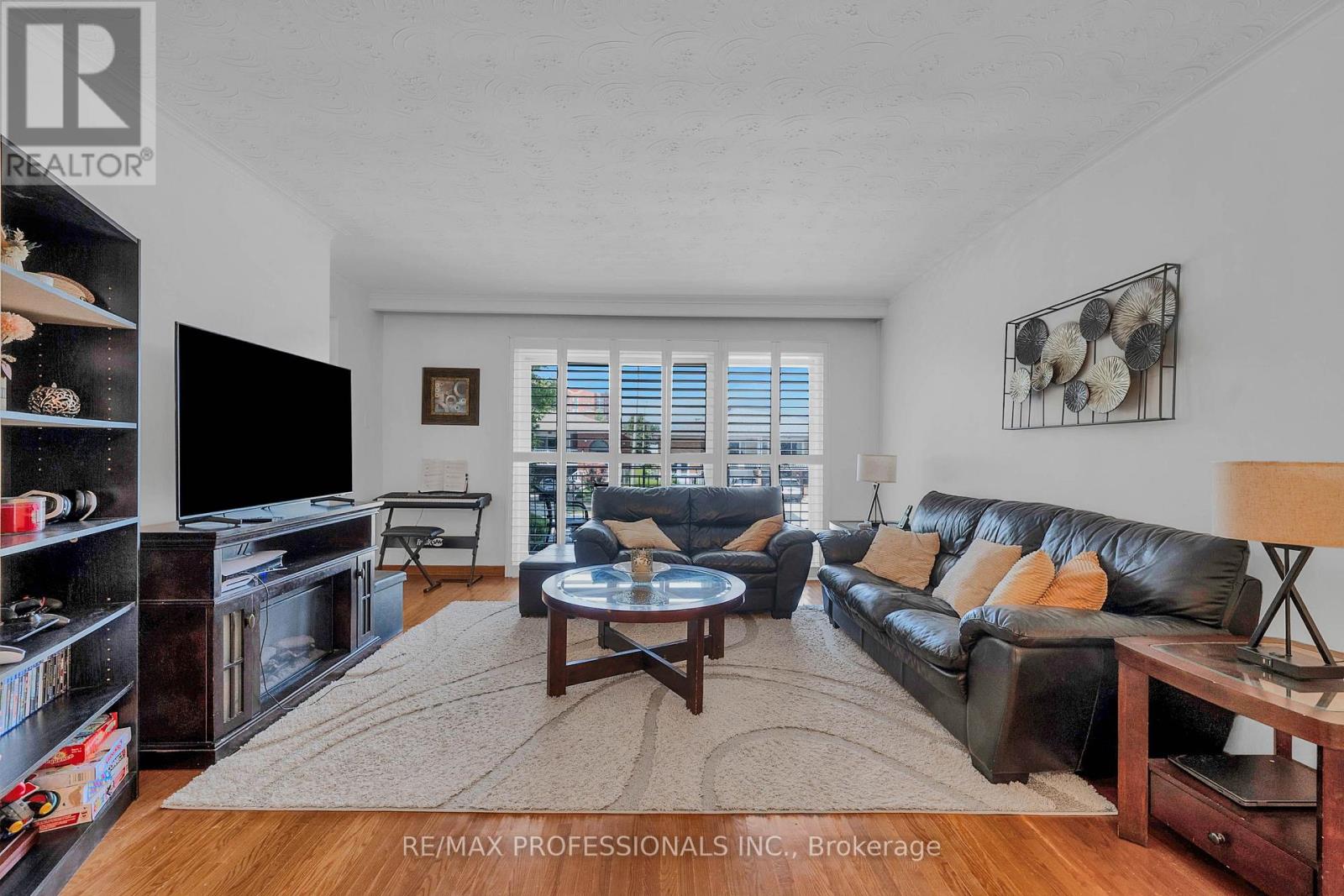 23 ANTHIA DRIVE - 7