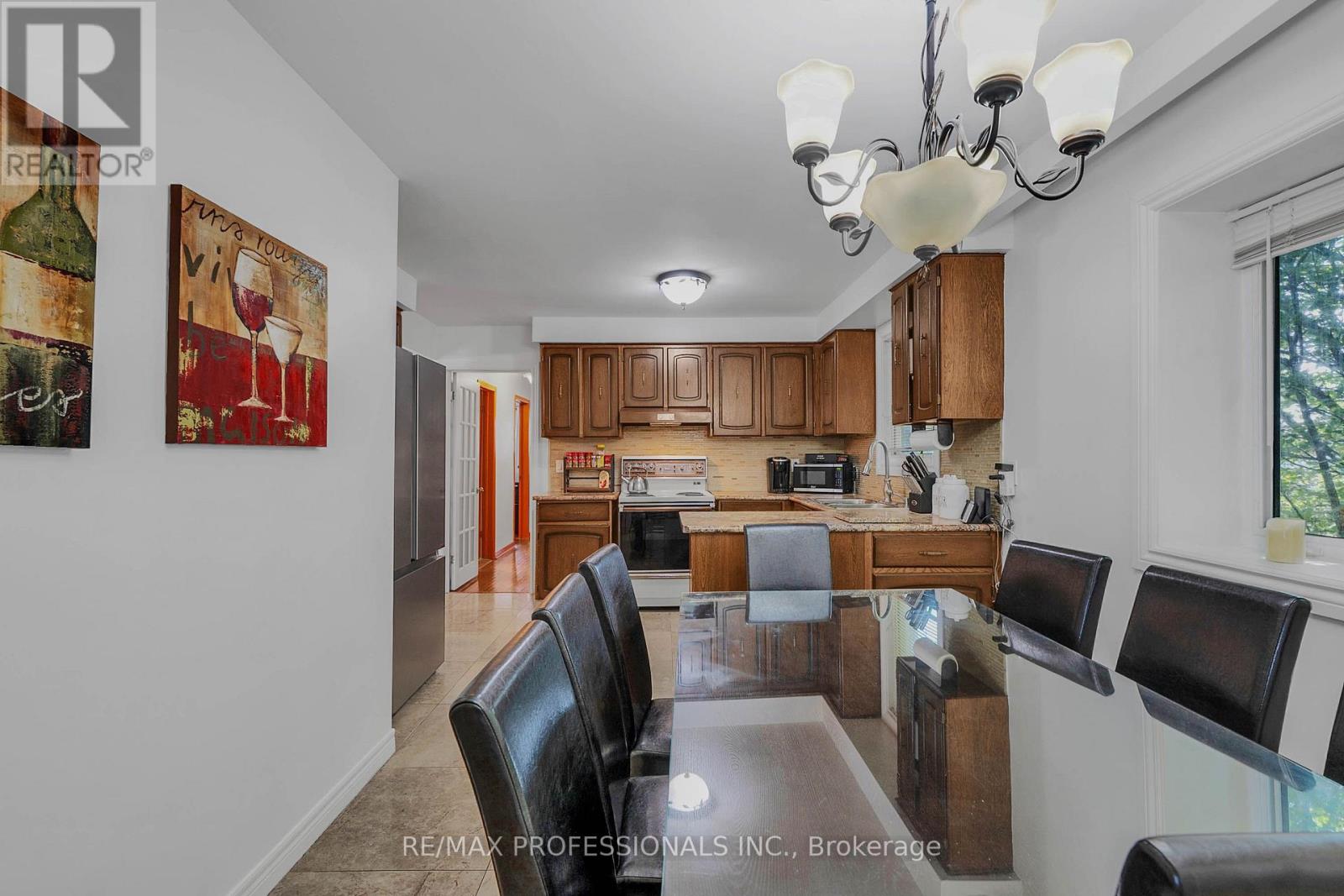 23 ANTHIA DRIVE - 9