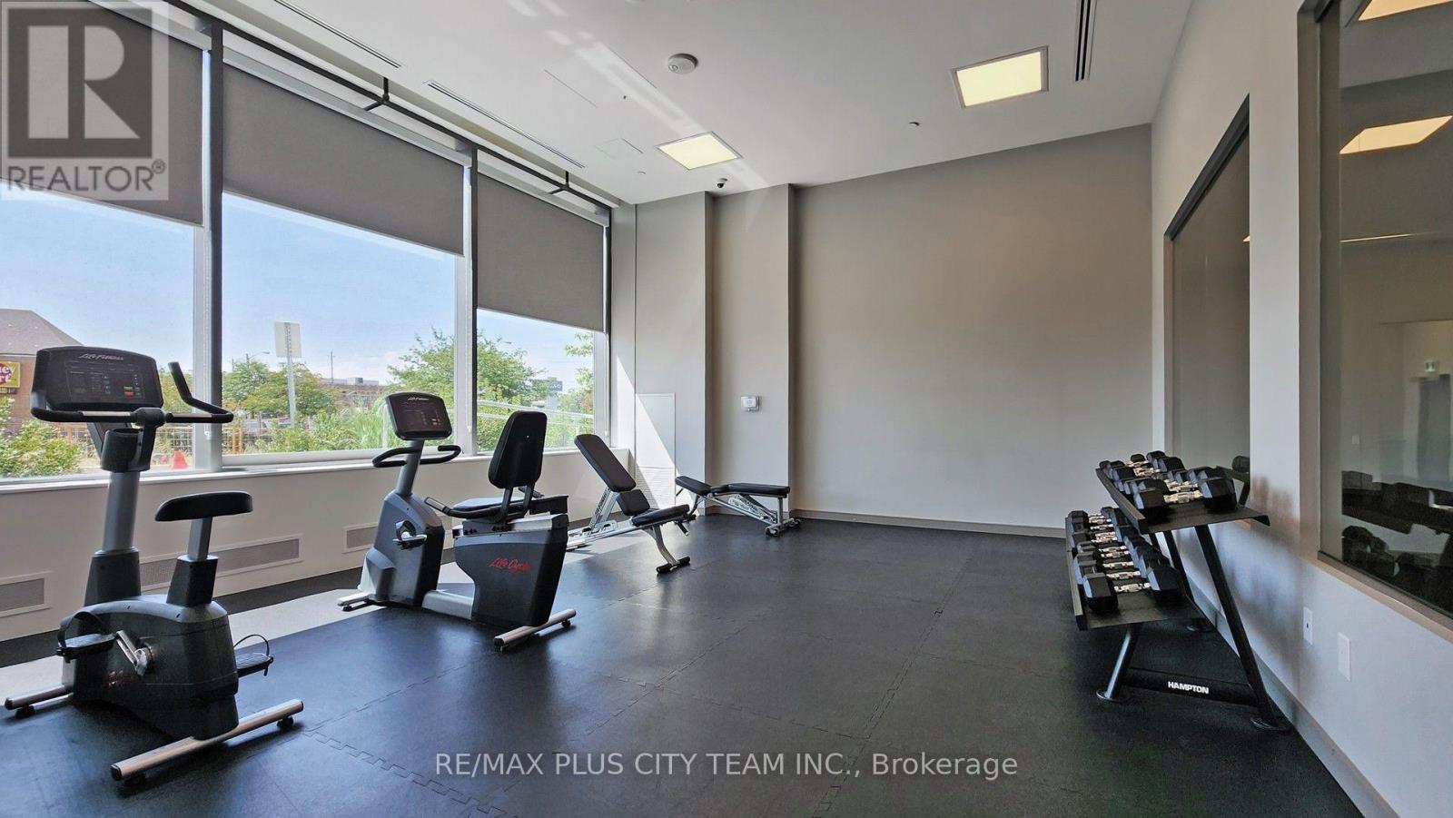 #423 50 THOMAS RILEY ROAD - 24