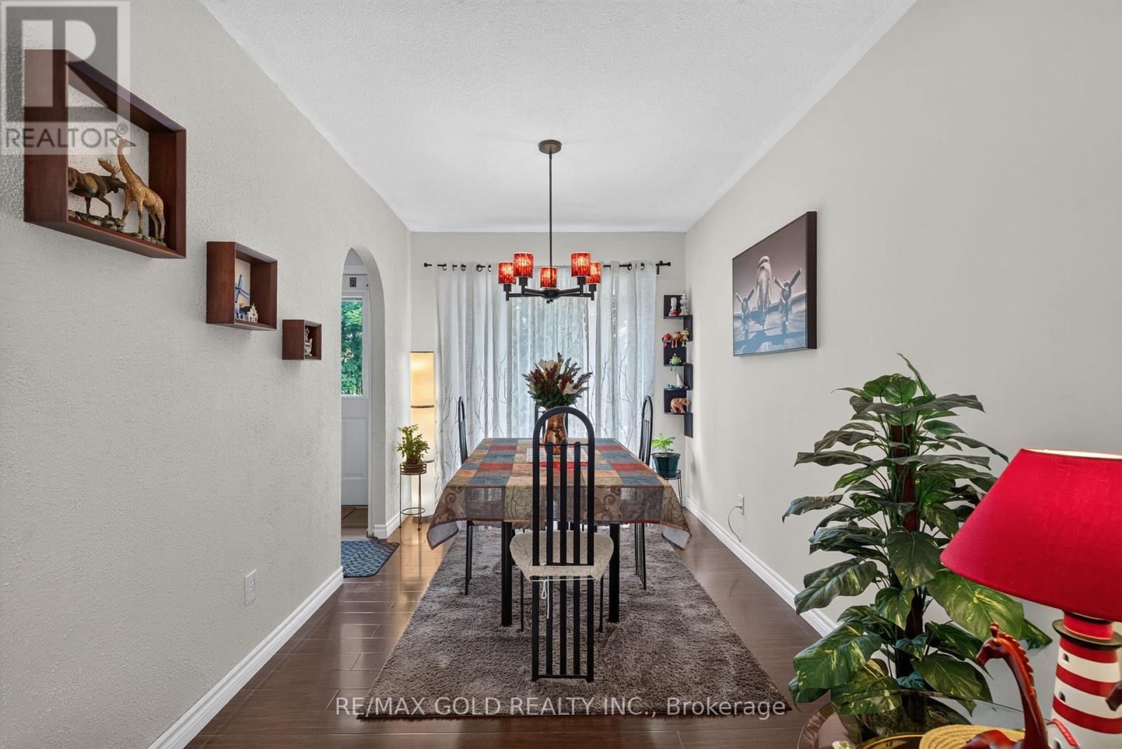 129 FOLKSTONE CRESCENT - 10
