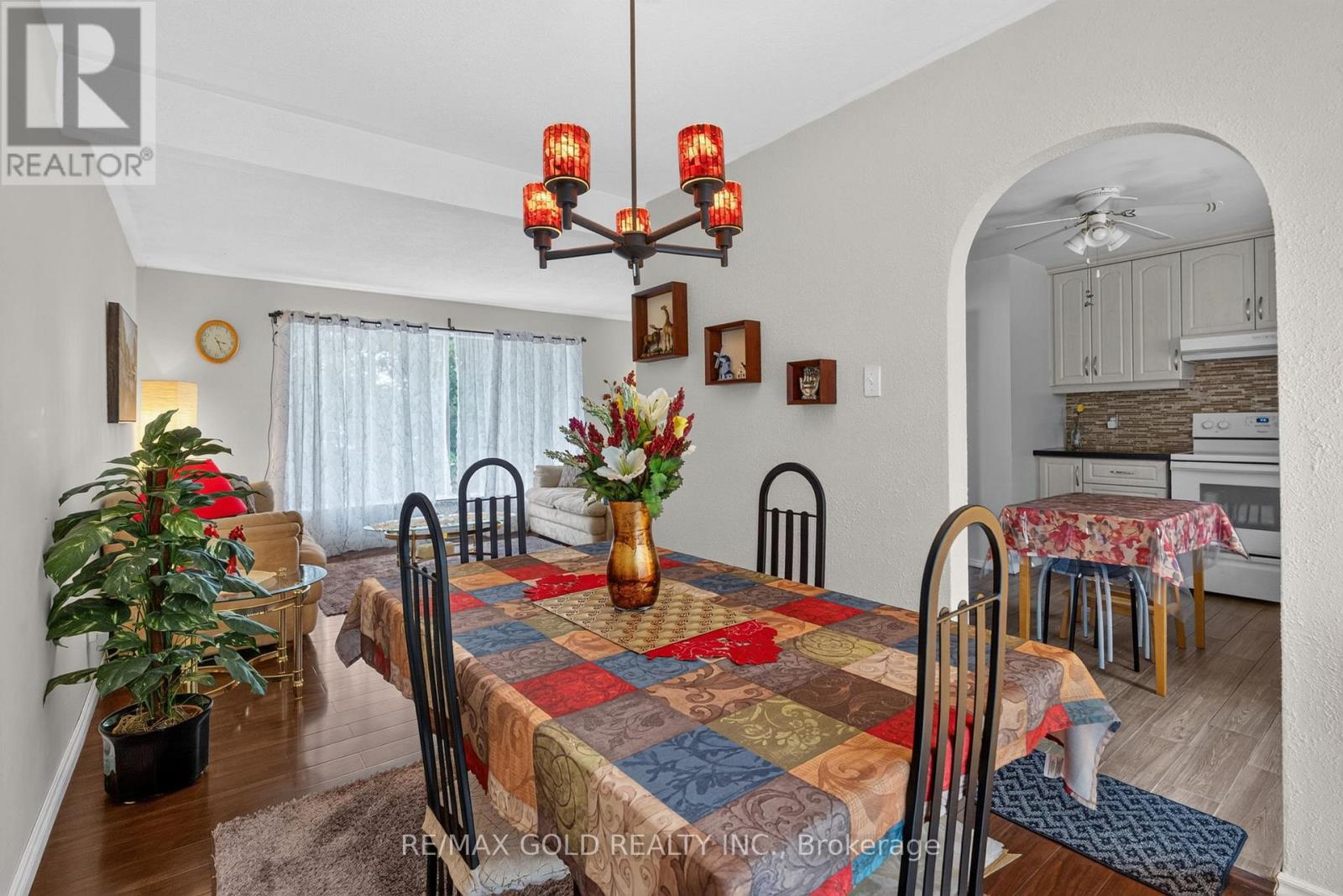 129 FOLKSTONE CRESCENT - 11