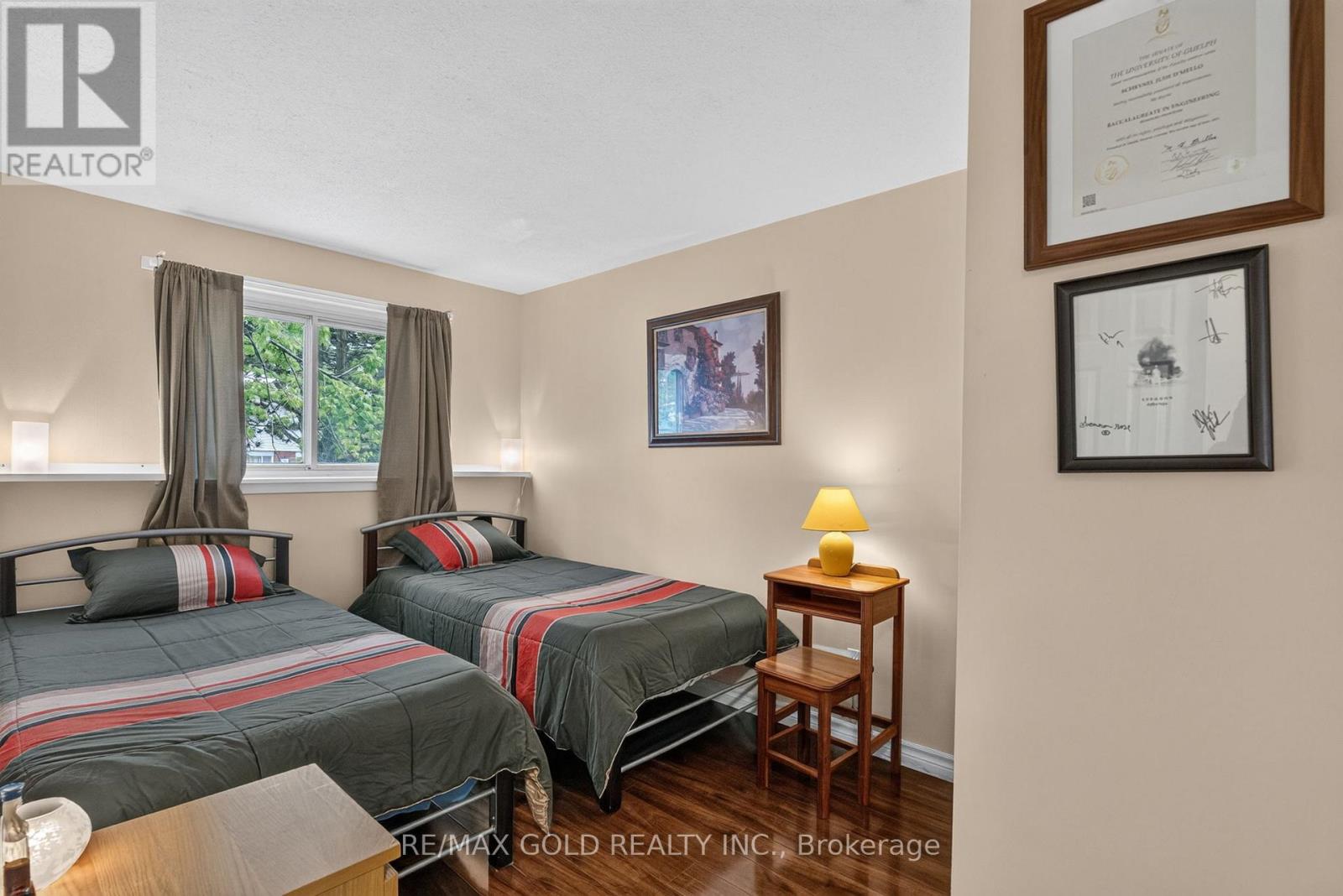 129 FOLKSTONE CRESCENT - 23