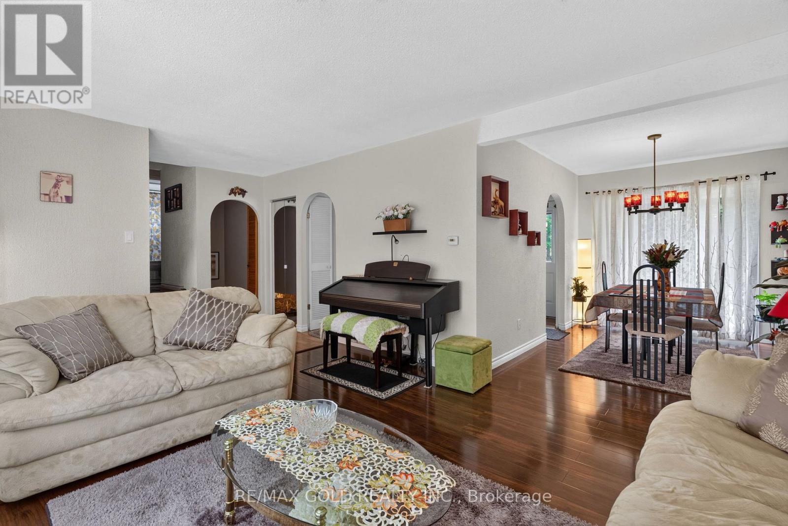 129 FOLKSTONE CRESCENT - 8