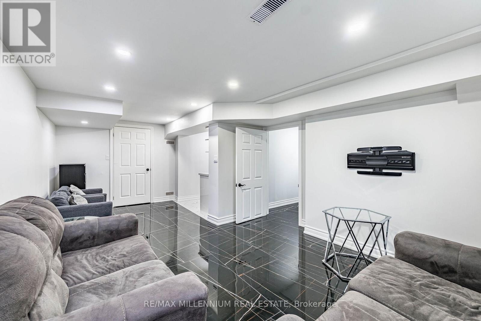 612 APPLEBY LINE - Image 39