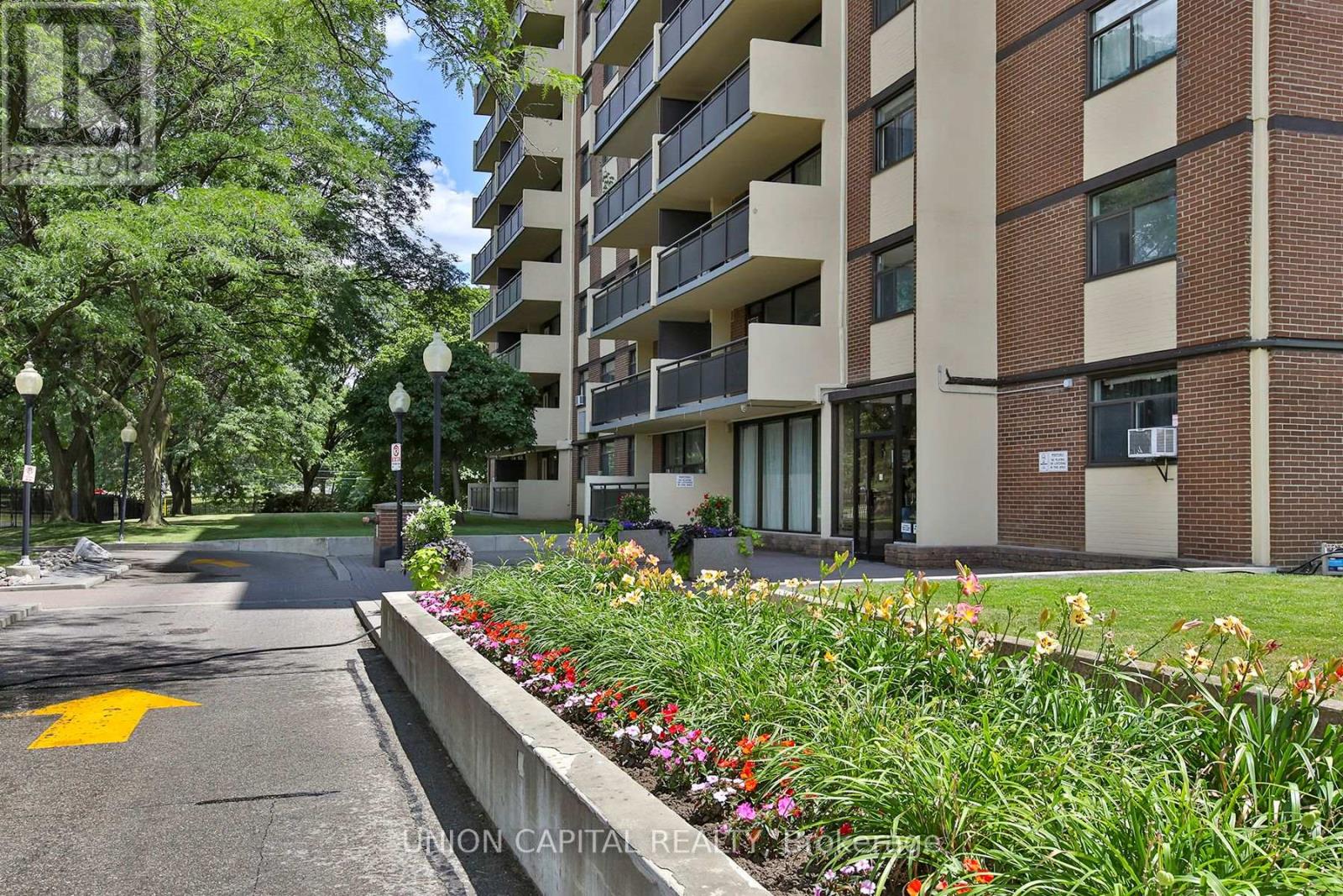 #711 5 FRITH ROAD - 1