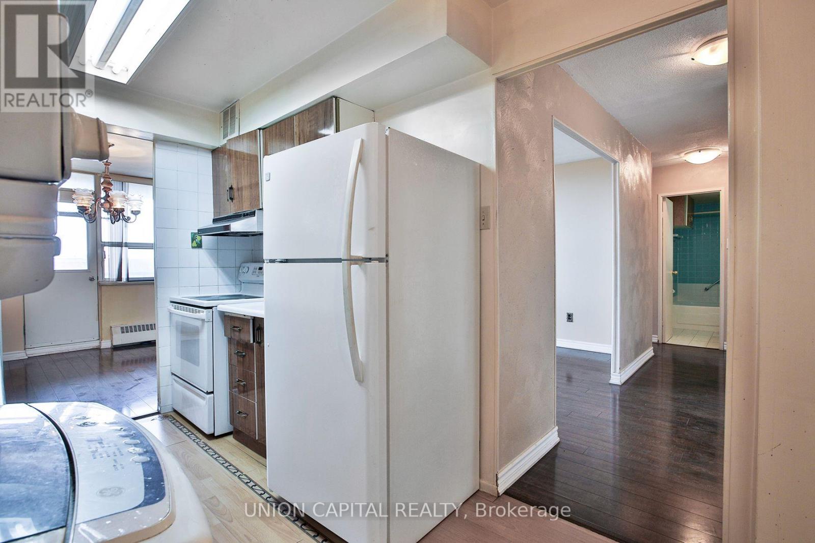 #711 5 FRITH ROAD - 10