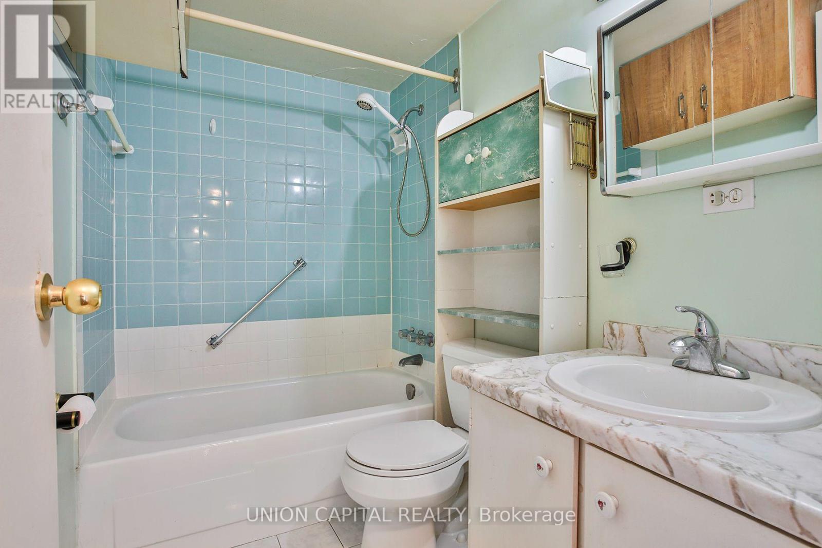 #711 5 FRITH ROAD - 12