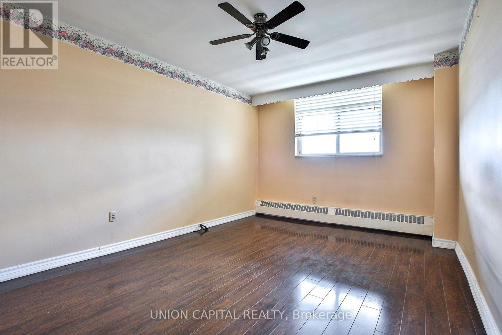 #711 5 FRITH ROAD - 13