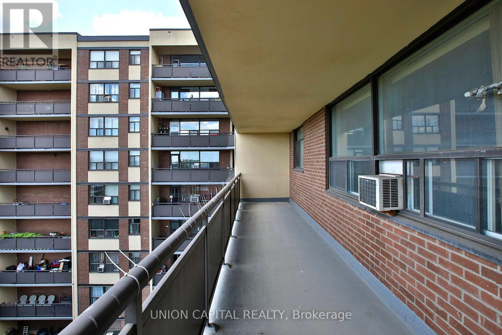 #711 5 FRITH ROAD - 17