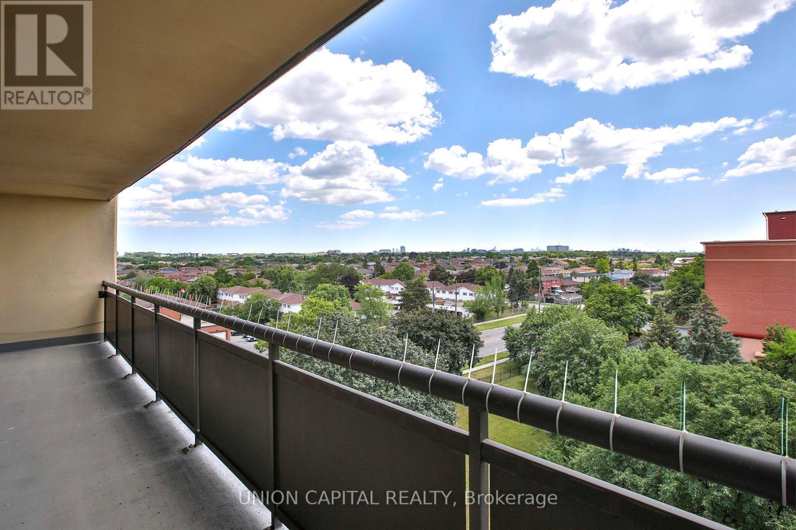 #711 5 FRITH ROAD - 18