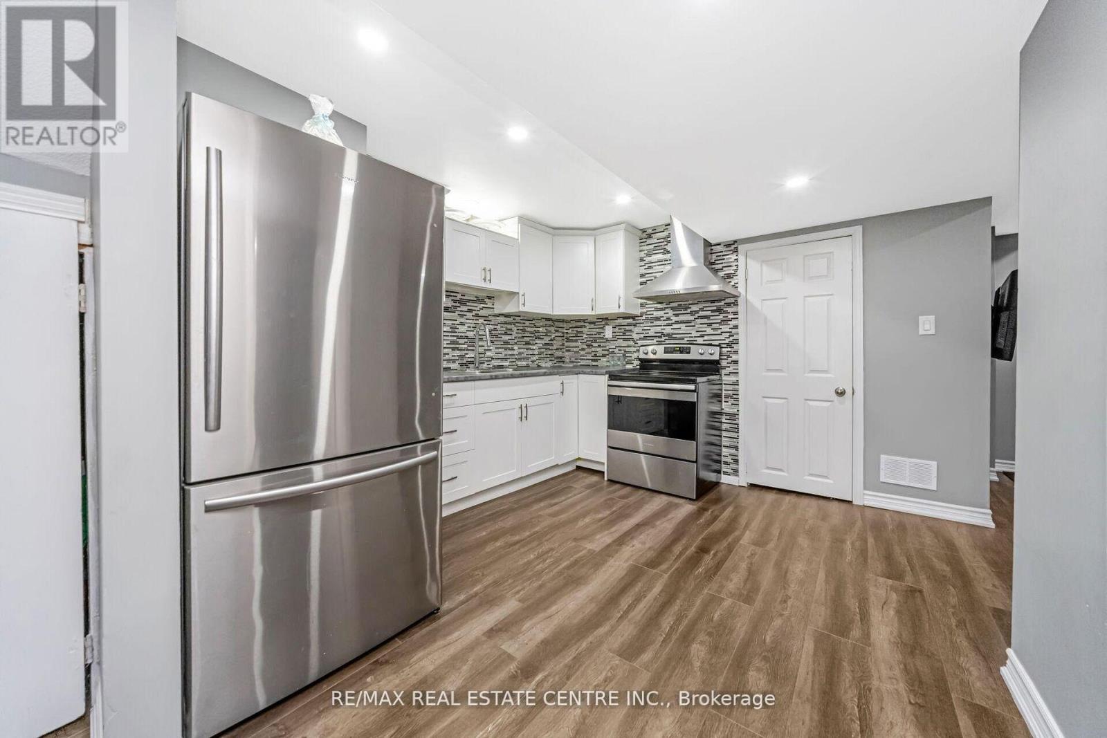 55 GOLDEN EAGLE ROAD - 40