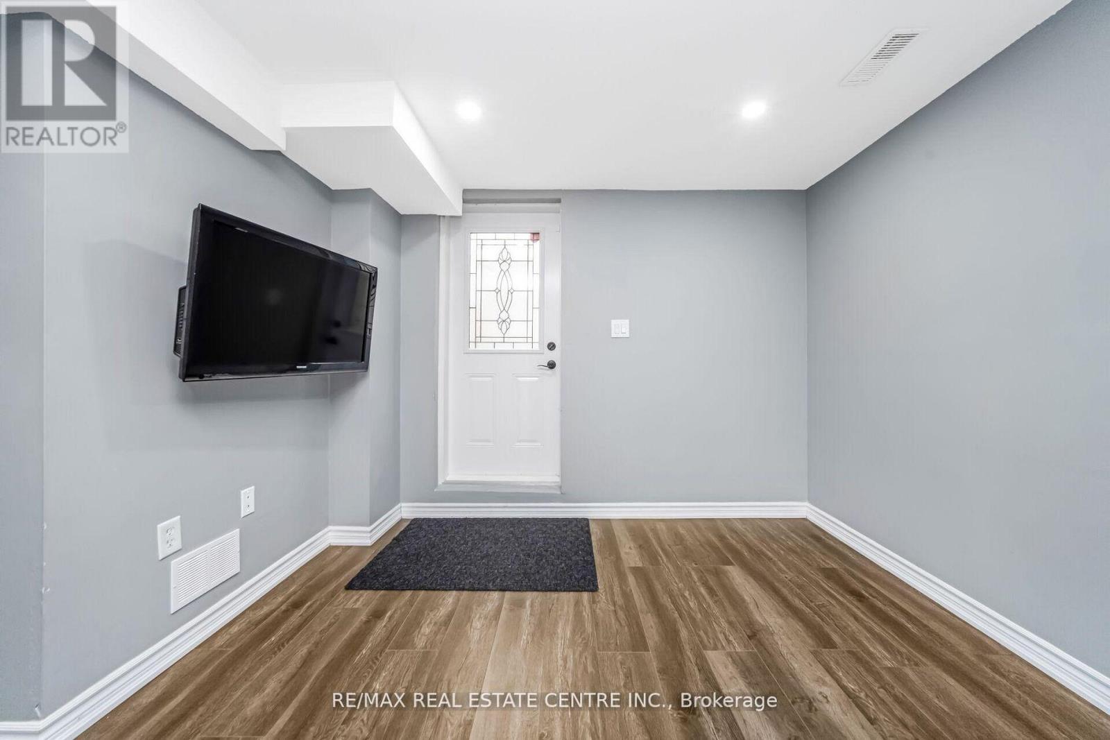 55 GOLDEN EAGLE ROAD - 45