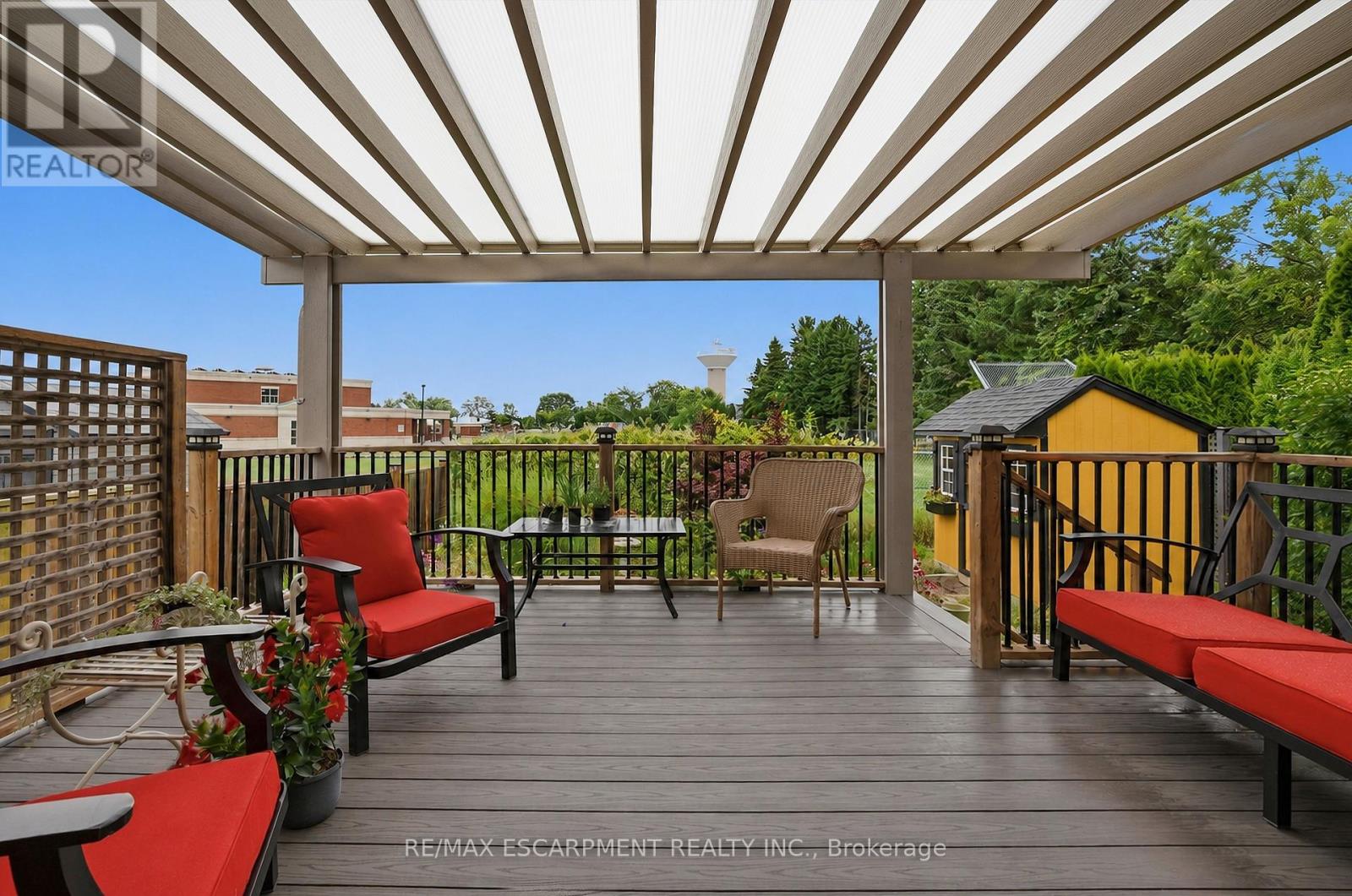 33 PIERPOINT DRIVE - 25